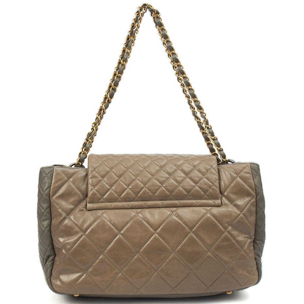 Chanel Tote Gabrielle Flap Bag in Grey, Glazed Calfskin