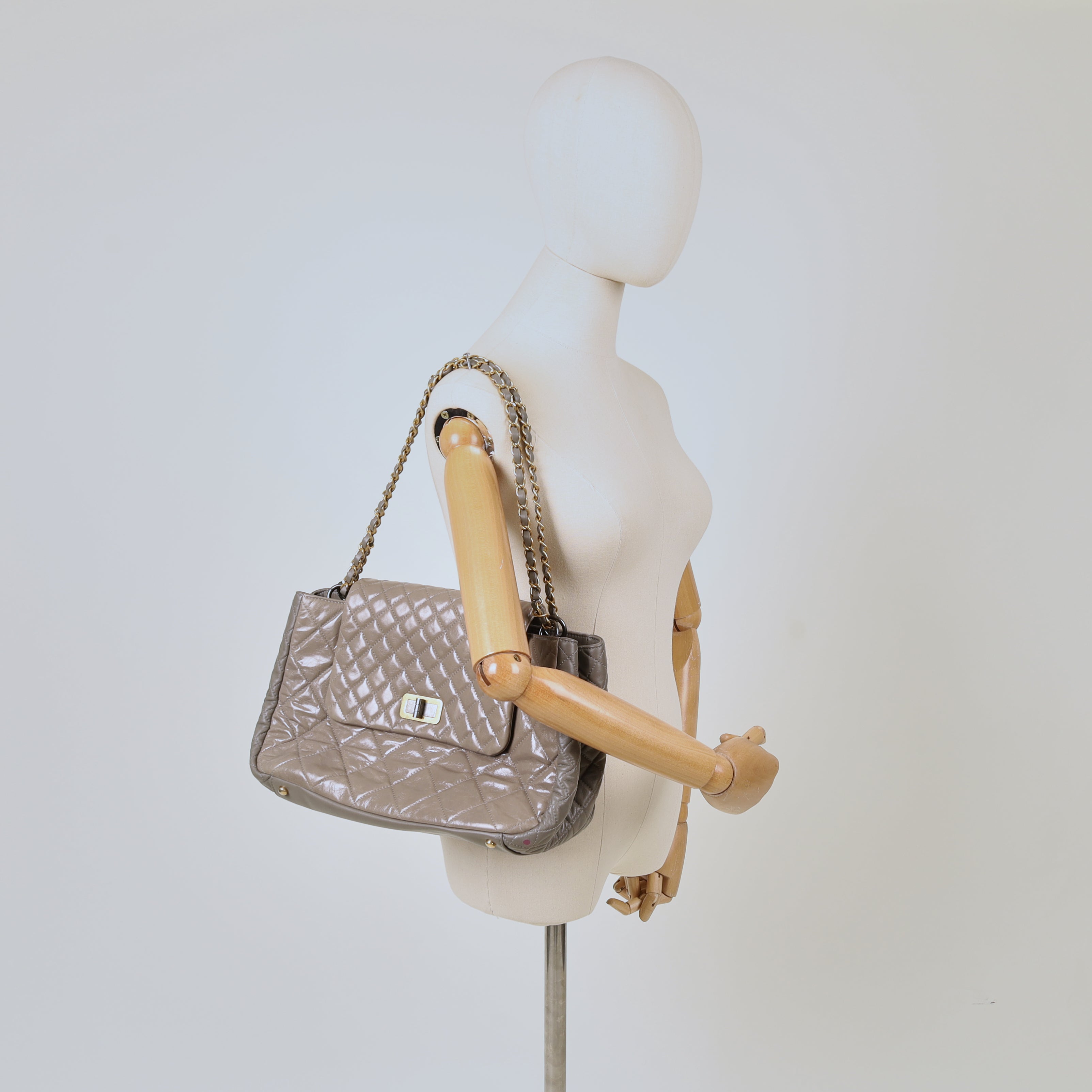Chanel Tote Gabrielle Flap Bag in Grey, Glazed Calfskin