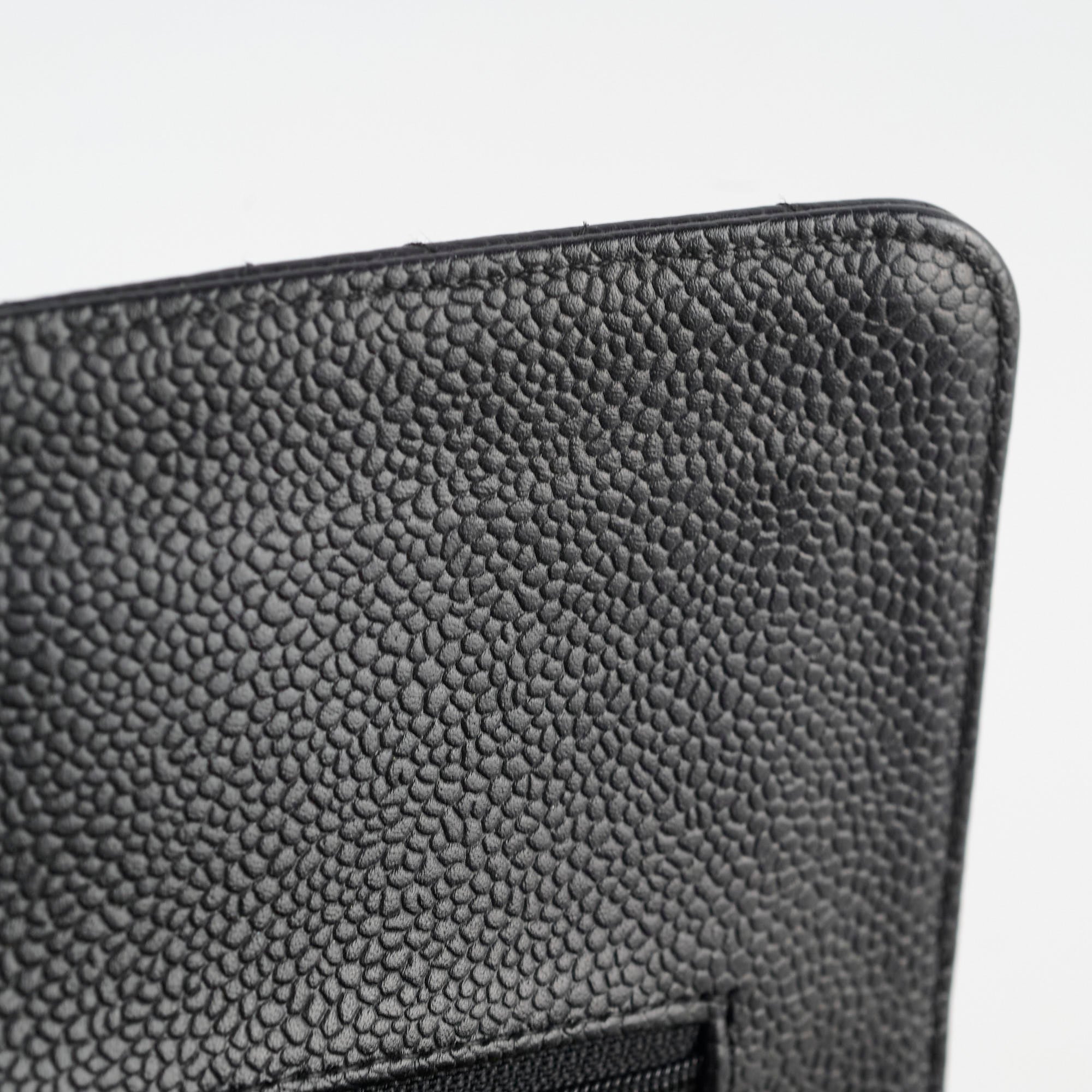 Chanel Vintage Caviar Memium/Large Classic Flap Black
