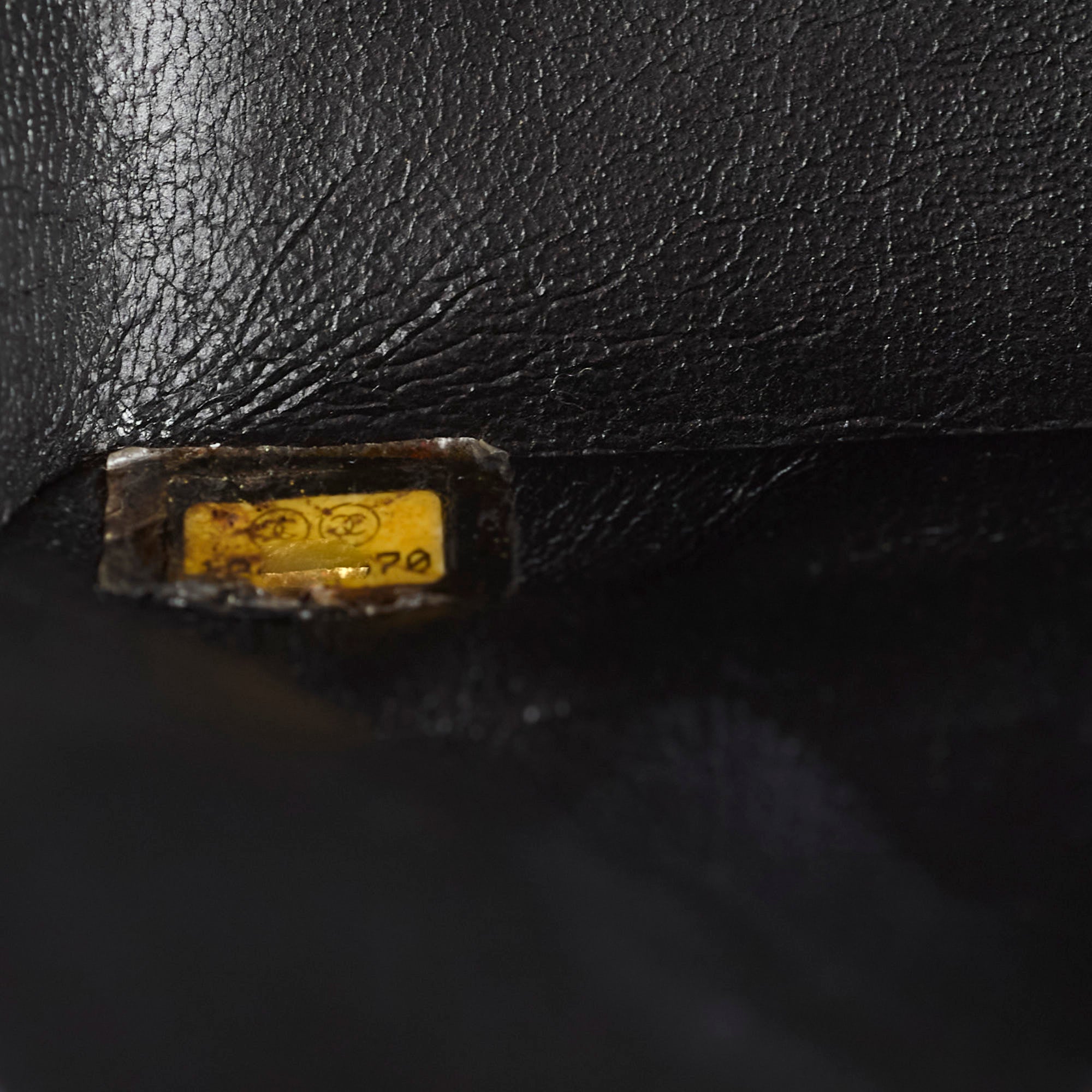 Chanel Vintage Caviar Memium/Large Classic Flap Black