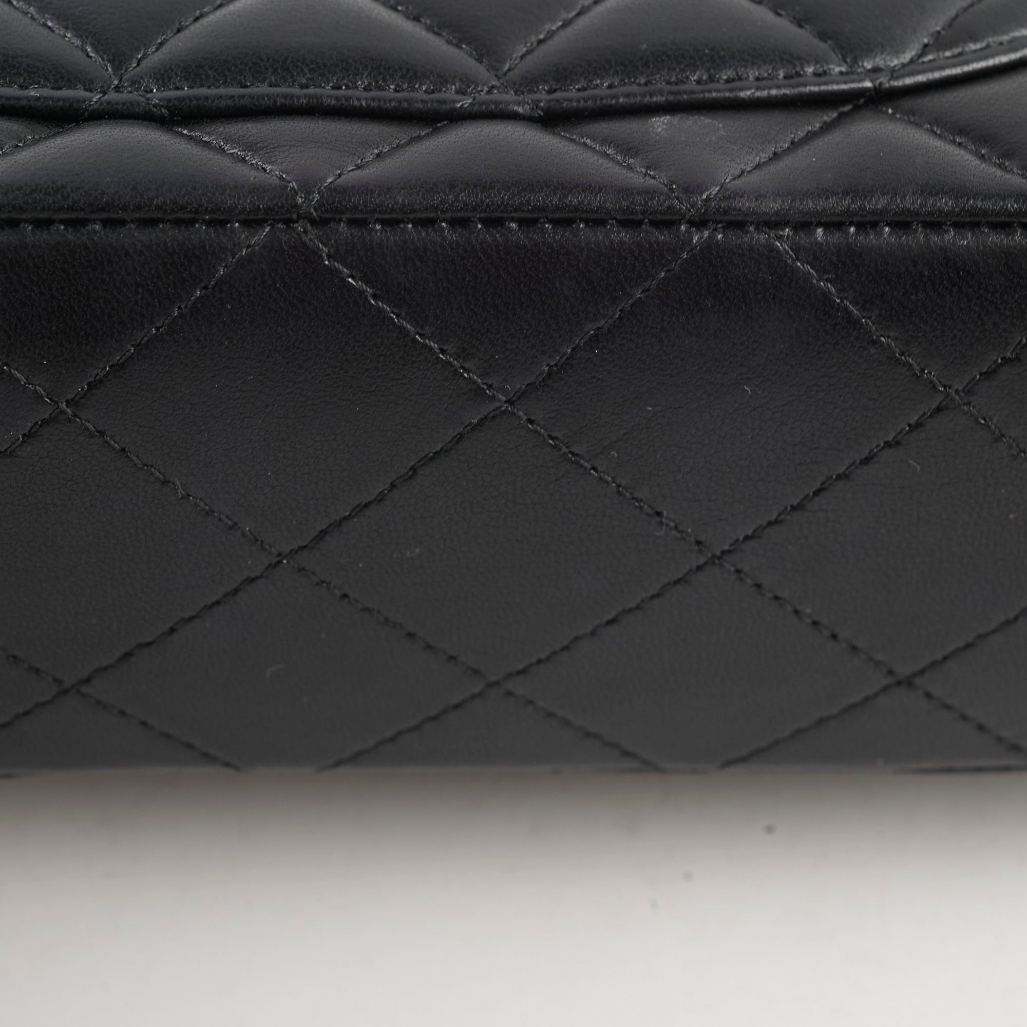 Chanel Classic Flap Lambskin Small/Medium S/M Black (22 Series)