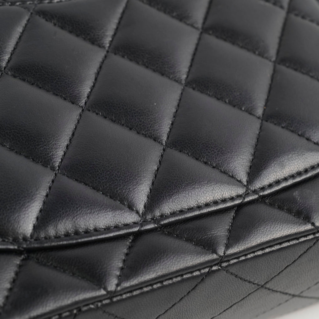 Chanel Classic Flap Lambskin Small/Medium S/M Black (22 Series)