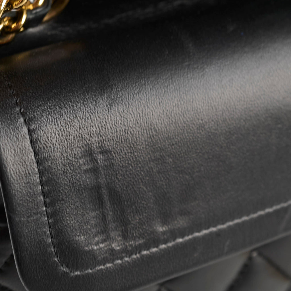 Chanel Classic Flap Lambskin Small/Medium S/M Black (22 Series)