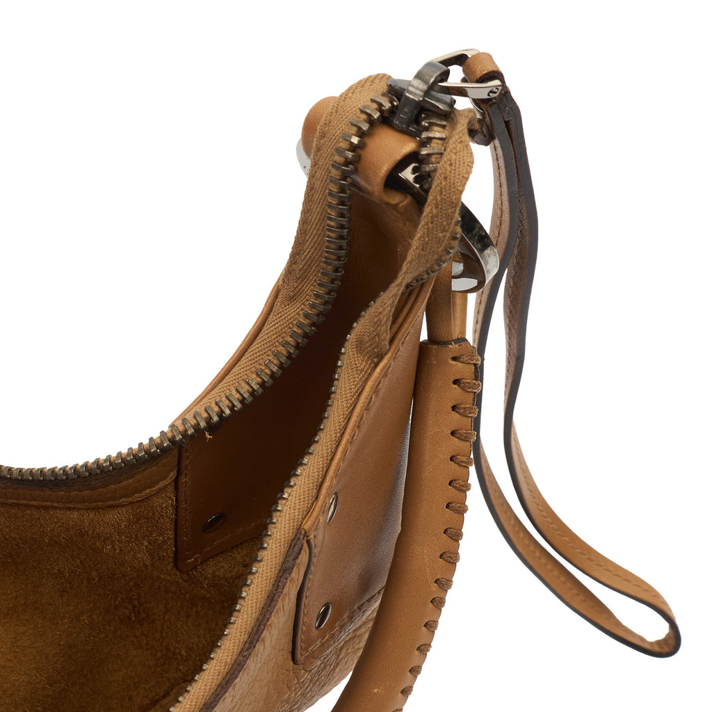 Gucci Shoulder Bag Shoulder Bag in Brown, Leather