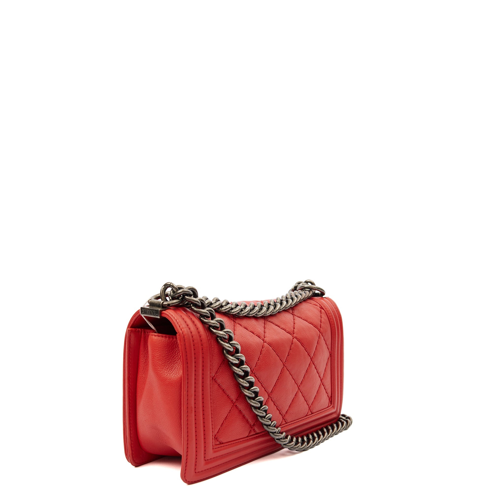 Chanel Shoulder Bag Boy - Medium in Red, Calfskin Leather
