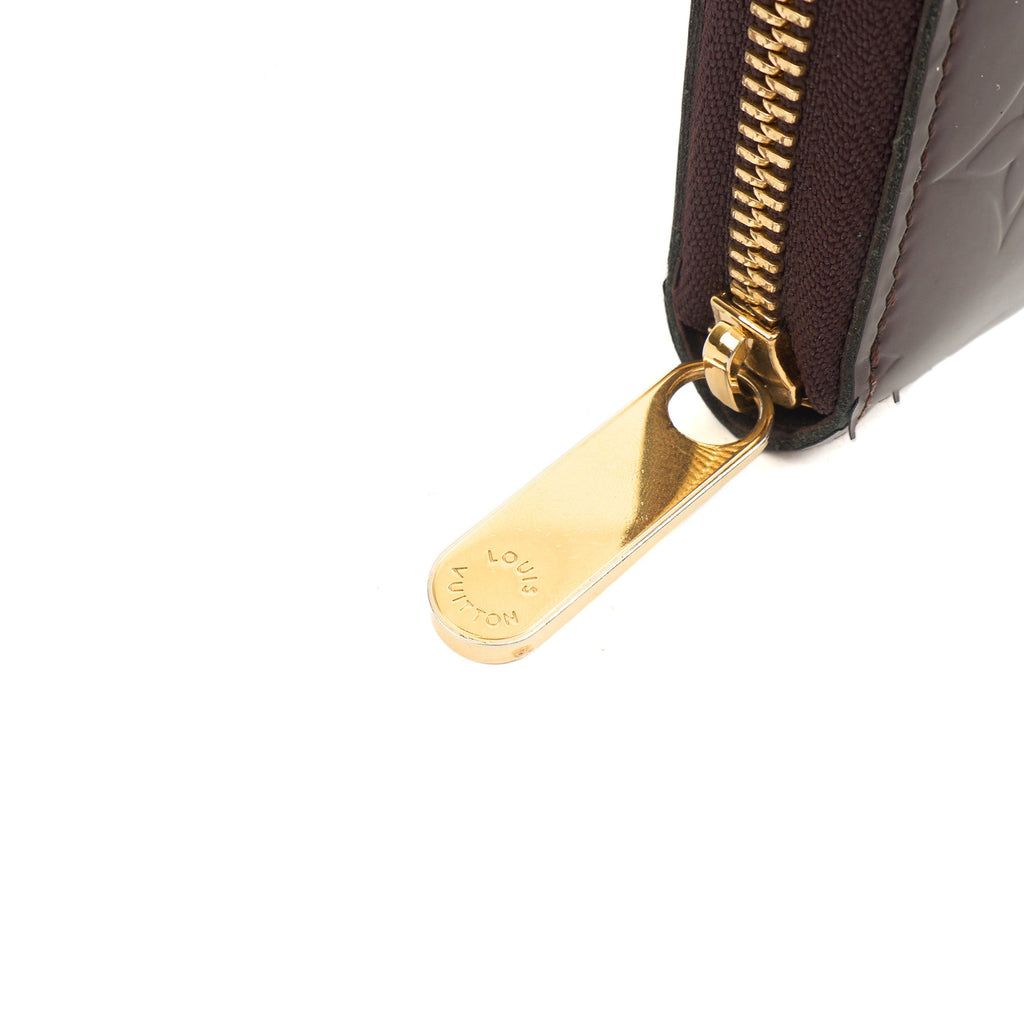 Louis Vuitton Purse Emilie Wallet in Amarante, Vernis