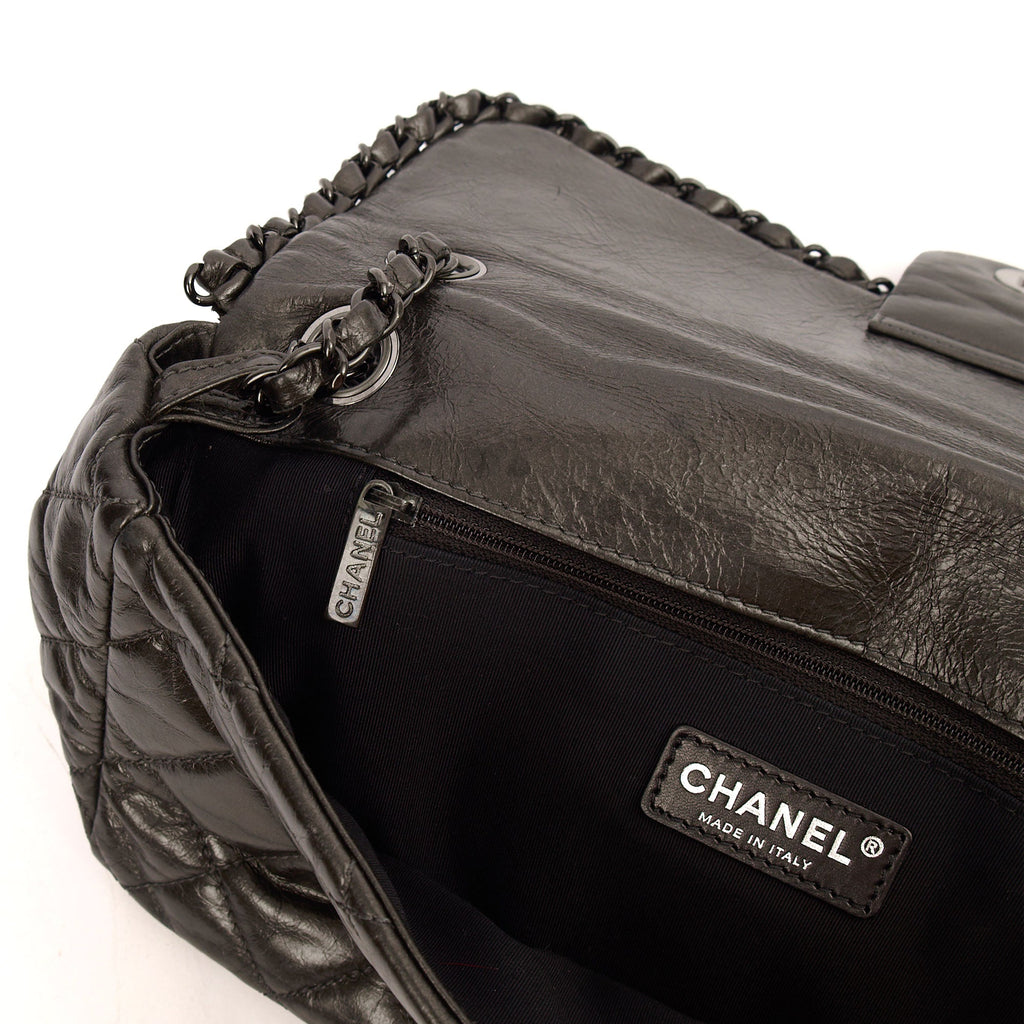 Chanel Shoulder Bag Flap Bag in Metallic, Calfskin Leather