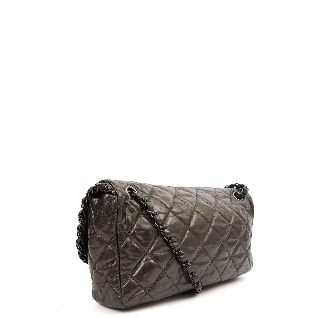 Chanel Shoulder Bag Flap Bag in Metallic, Calfskin Leather