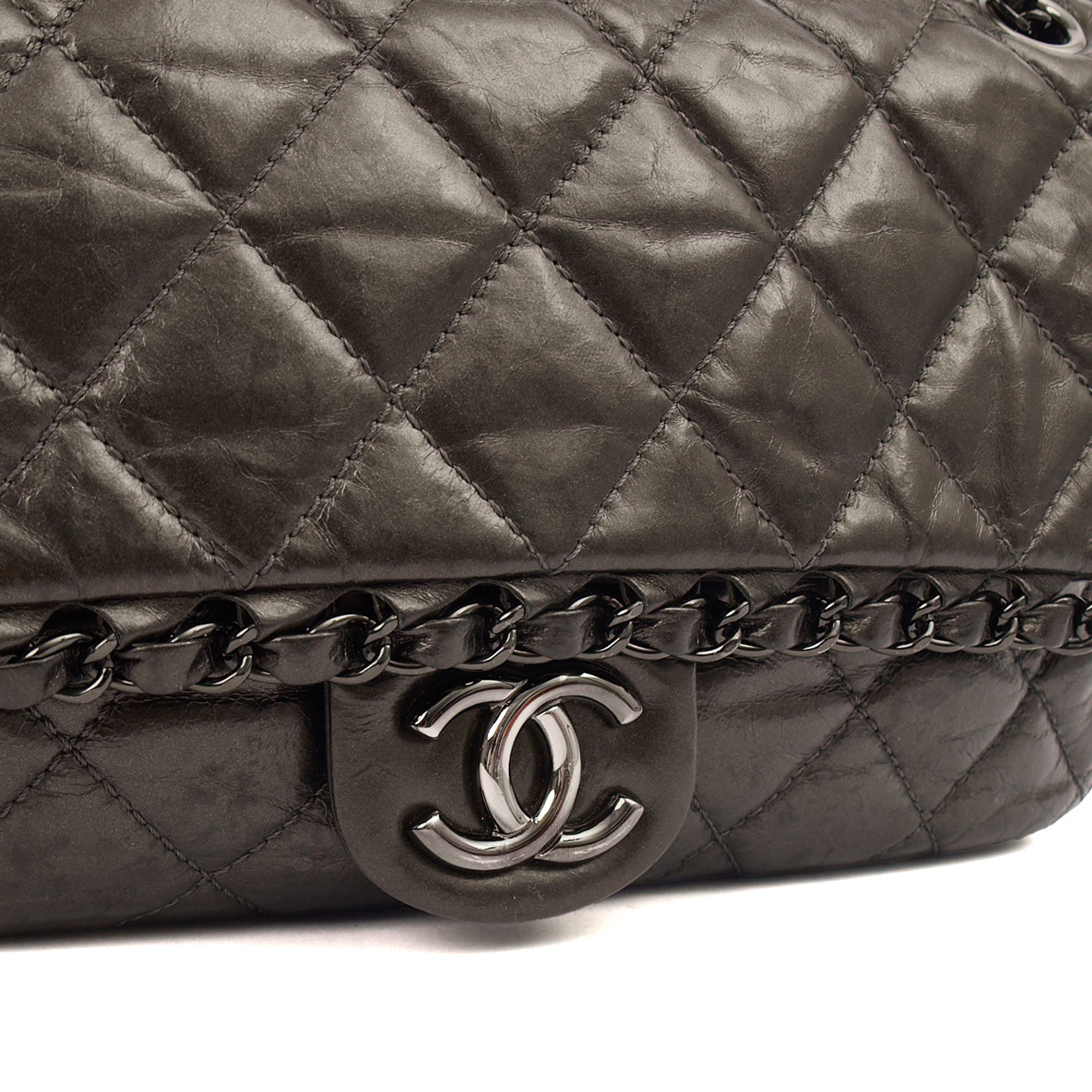Chanel Shoulder Bag Flap Bag in Metallic, Calfskin Leather
