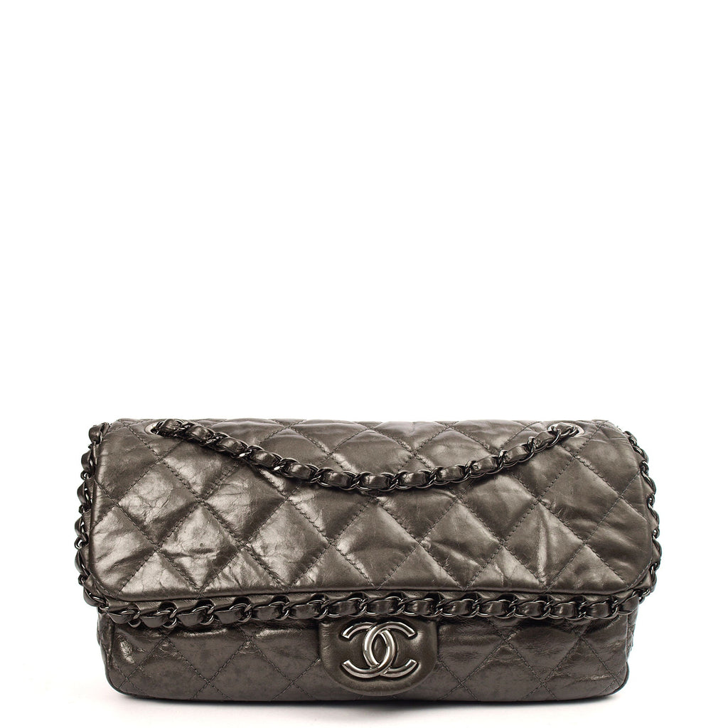 Chanel Shoulder Bag Flap Bag in Metallic, Calfskin Leather