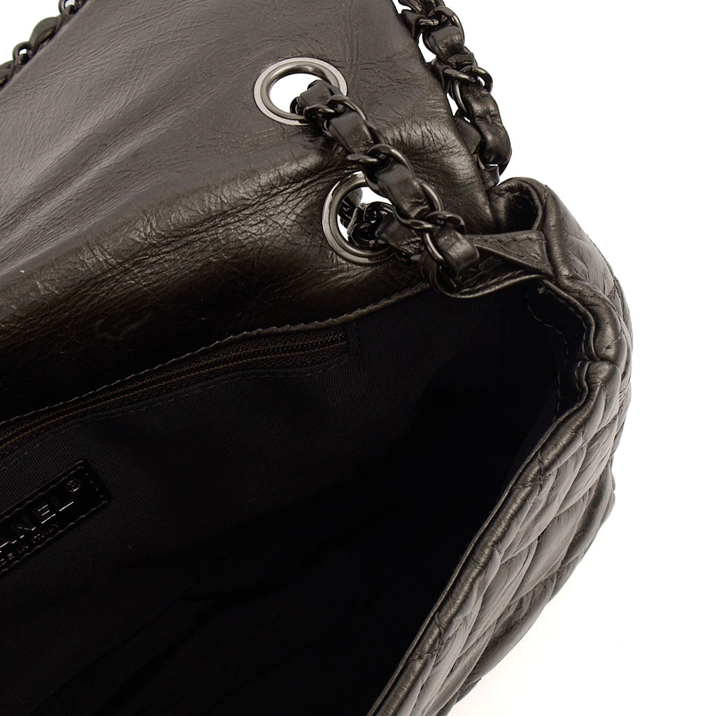 Chanel Shoulder Bag Flap Bag in Metallic, Calfskin Leather