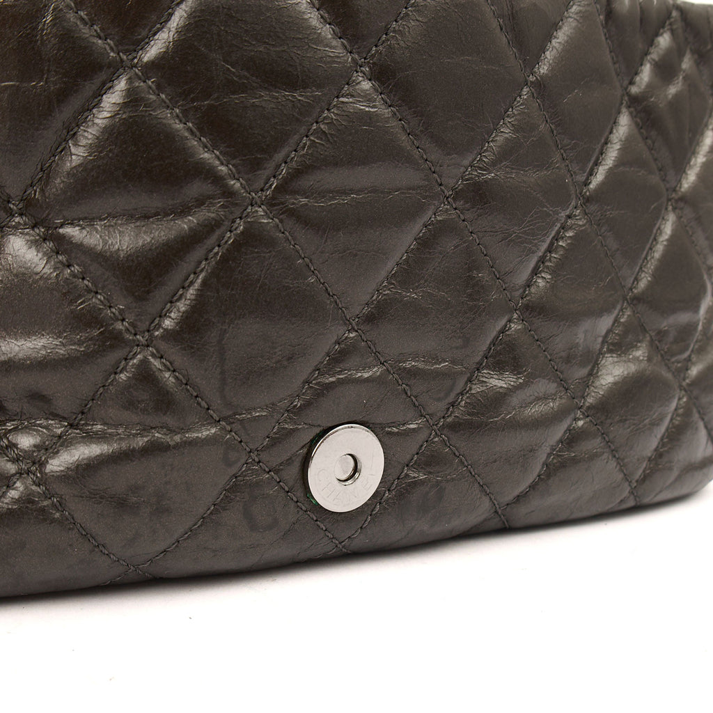 Chanel Shoulder Bag Flap Bag in Metallic, Calfskin Leather