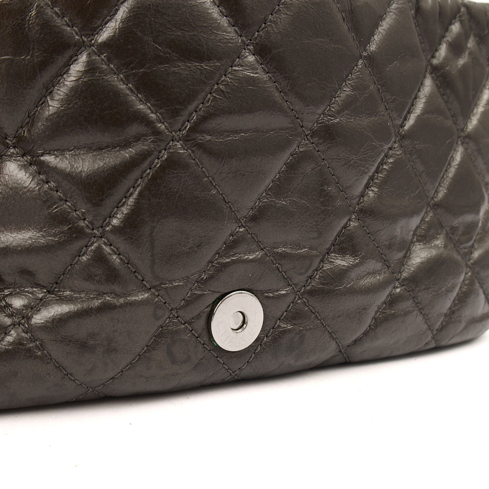 Chanel Shoulder Bag Flap Bag in Metallic, Calfskin Leather