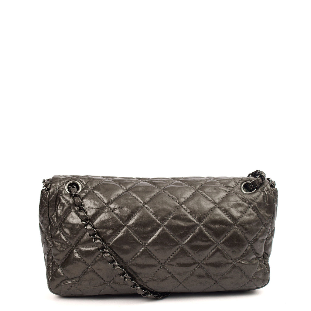 Chanel Shoulder Bag Flap Bag in Metallic, Calfskin Leather