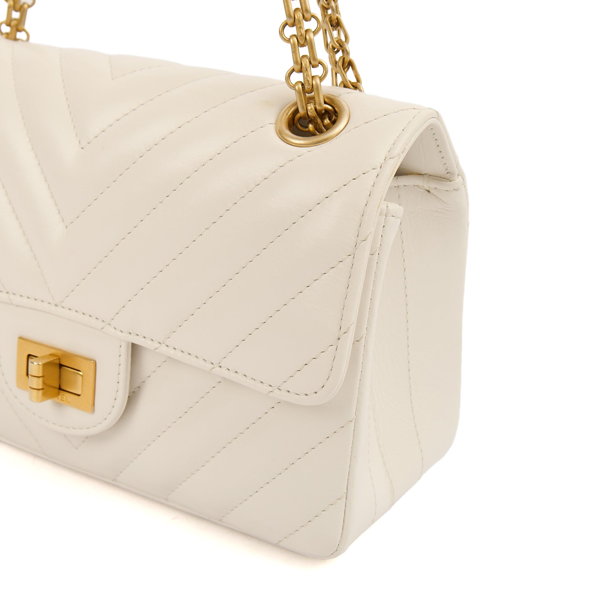 Chanel Cross Body Chevron Flap Bag  in White, Calfskin Leather
