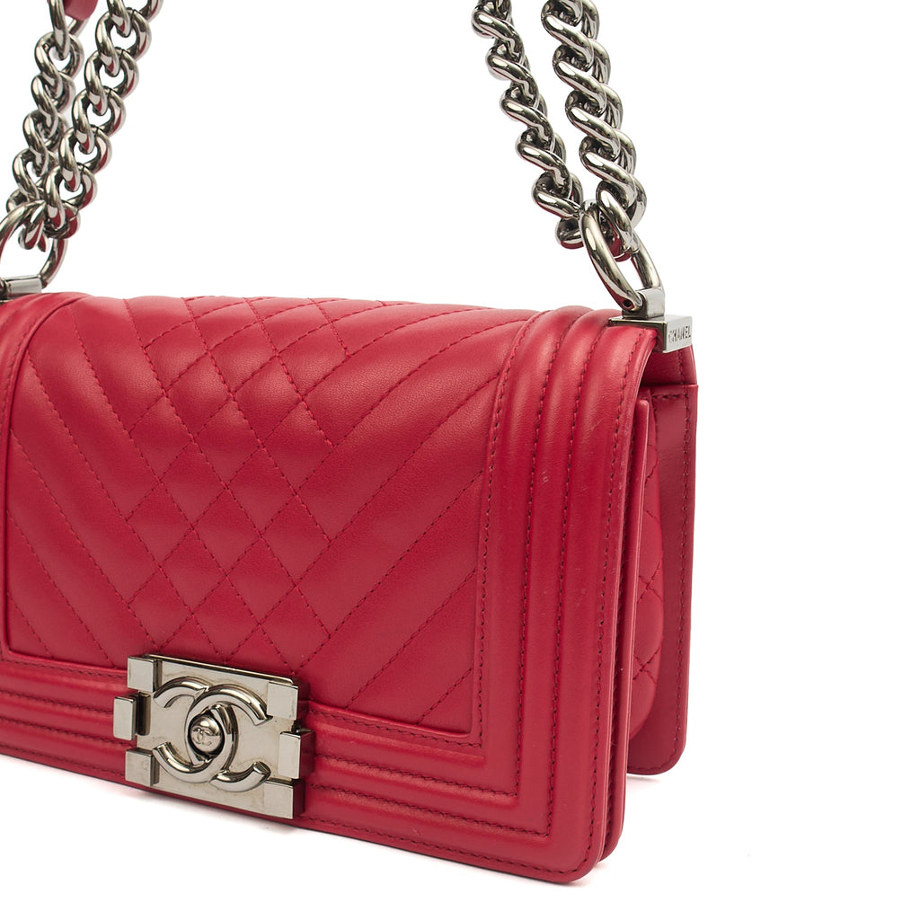 Chanel Shoulder Bag Boy - Small in Pink, Calfskin Leather