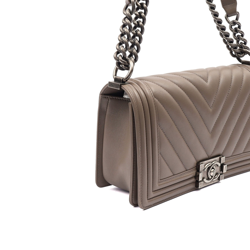 Chanel Shoulder Bag Boy - Medium in Grey, Calfskin Leather
