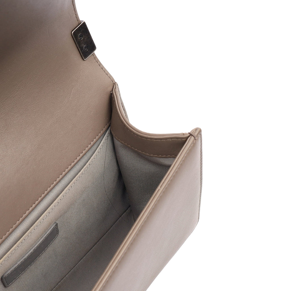Chanel Shoulder Bag Boy - Medium in Grey, Calfskin Leather