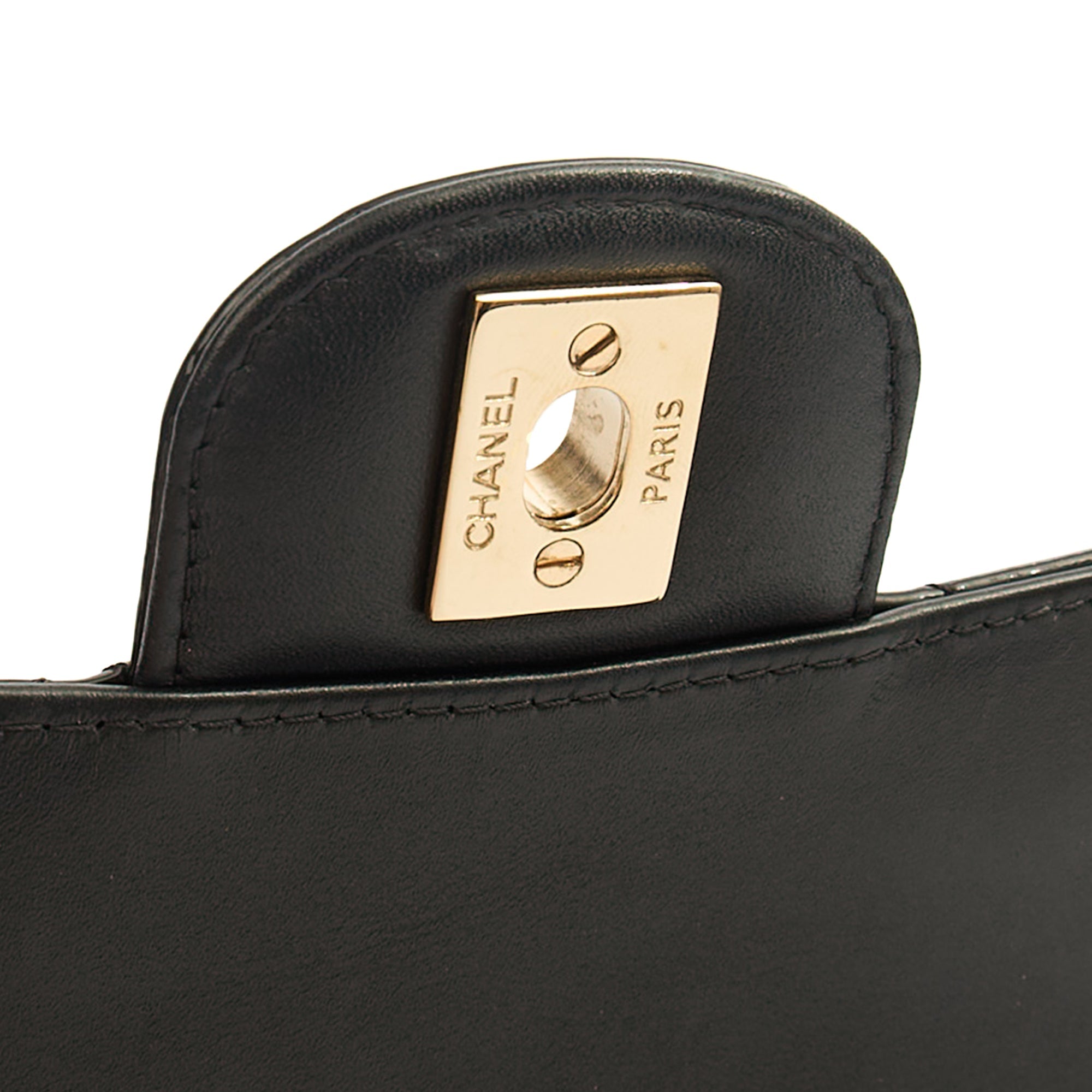 Chanel Shoulder Bag Classic Double Flap - Medium in Black, Patent Leather