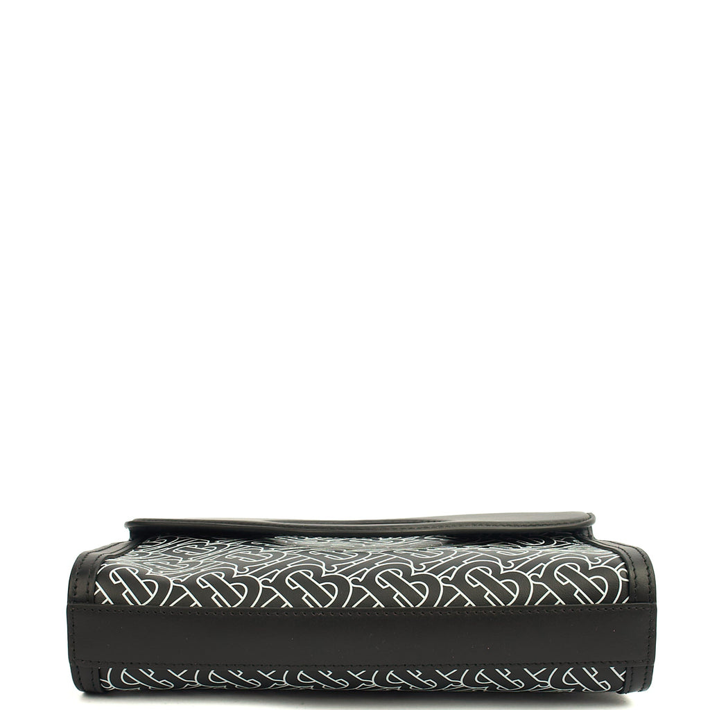 Burberry Cross Body Crossbody in Black, Leather