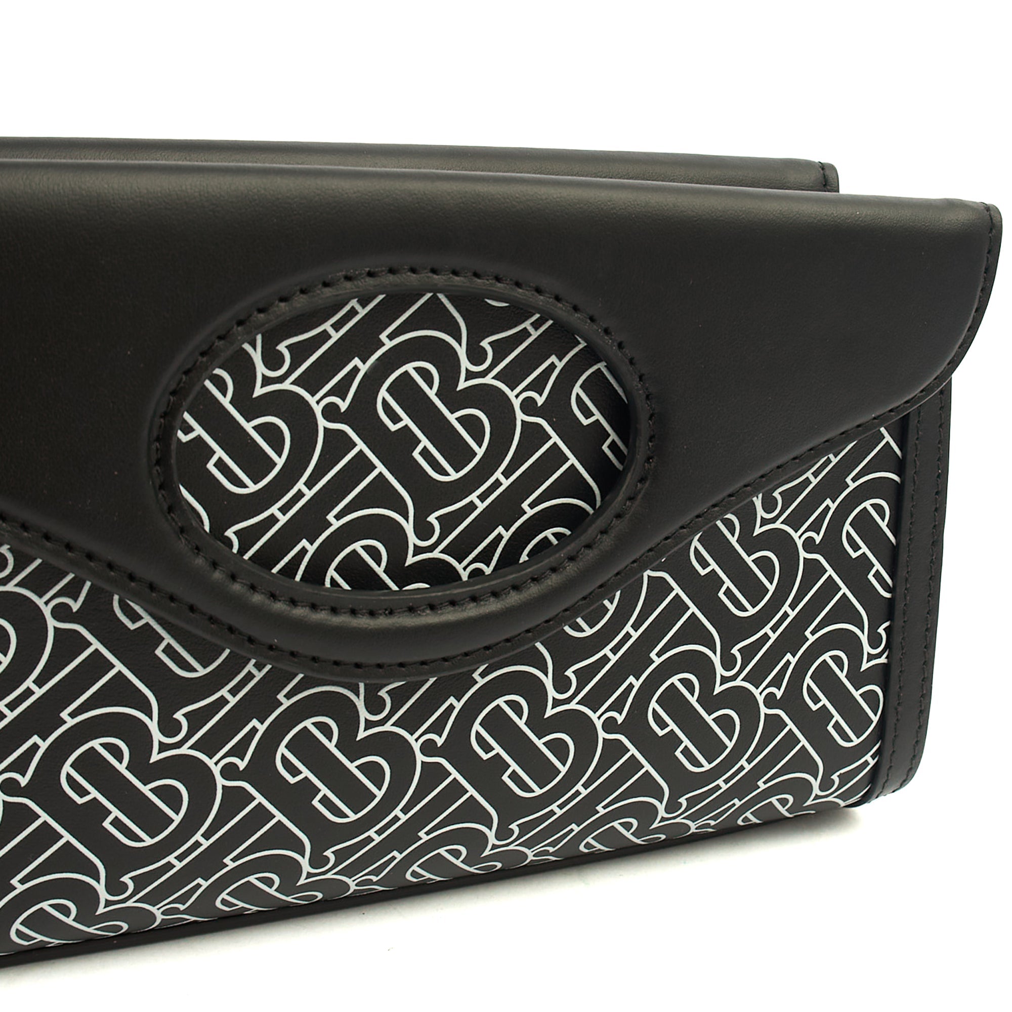 Burberry Cross Body Crossbody in Black, Leather