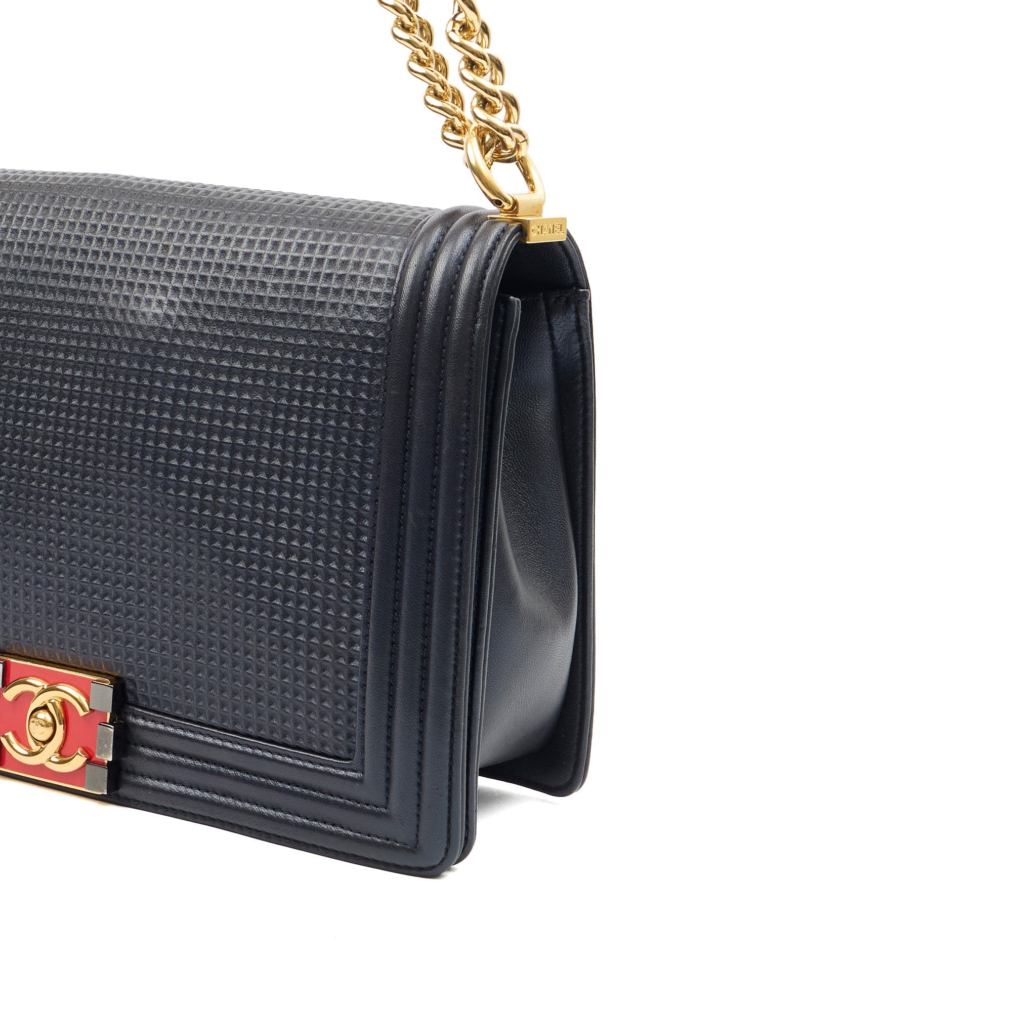 Chanel Shoulder Bag Boy - New Medium in Blue, Leather
