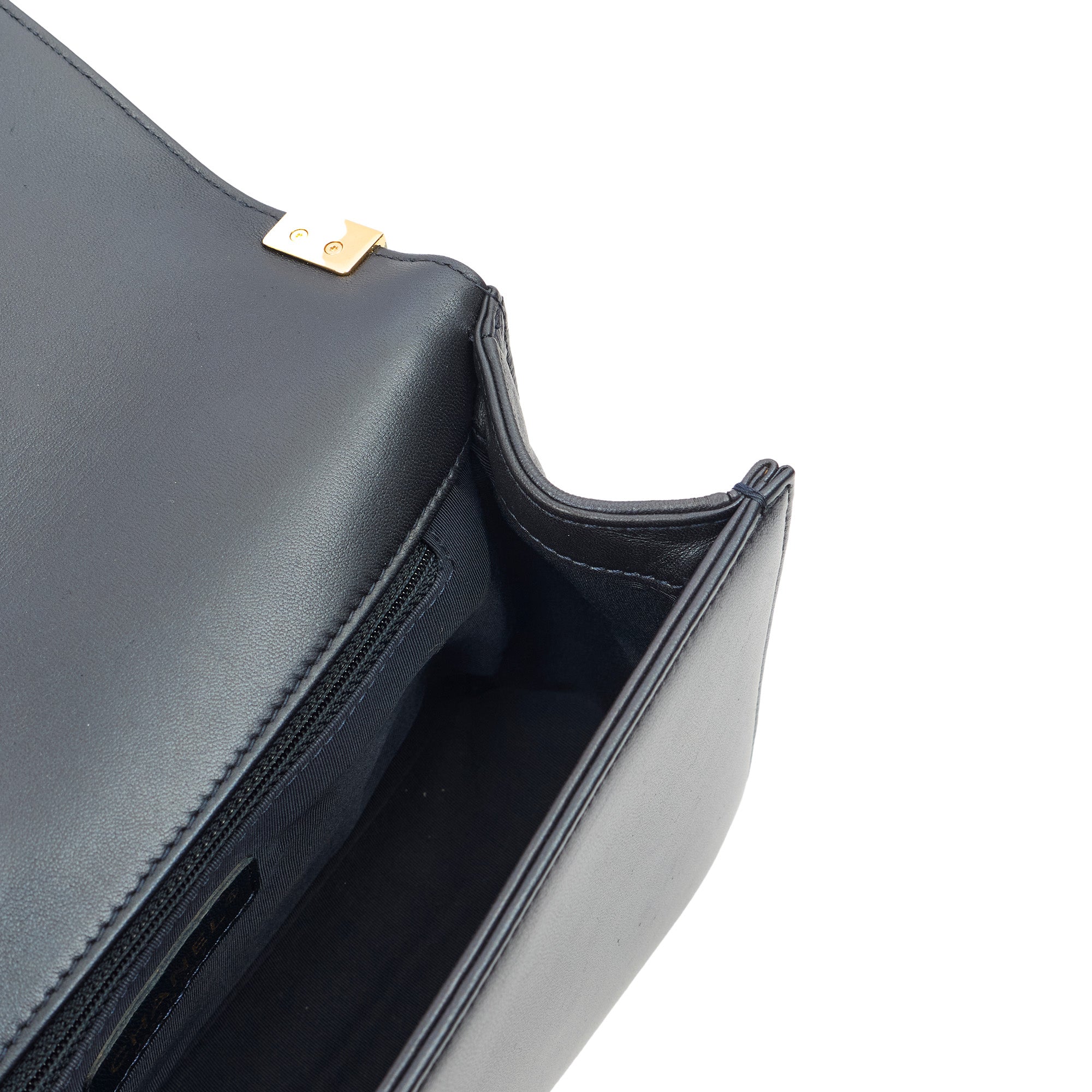 Chanel Shoulder Bag Boy - New Medium in Blue, Leather
