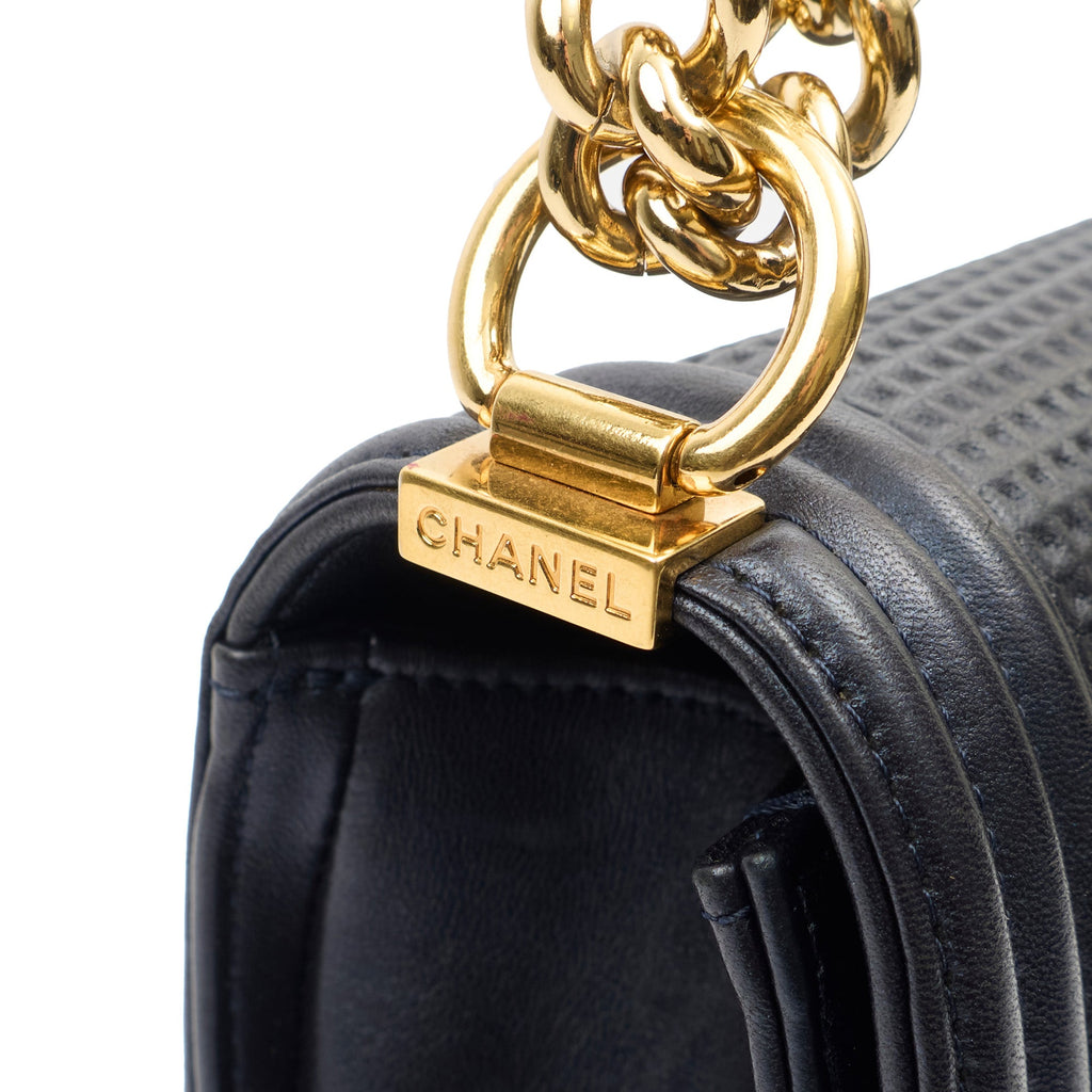 Chanel Shoulder Bag Boy - New Medium in Blue, Leather