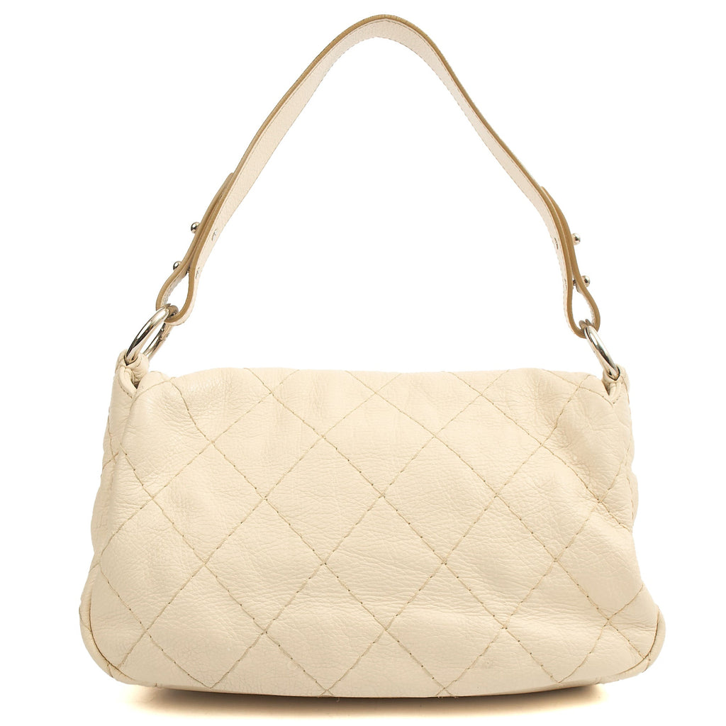 Chanel Shoulder Bag Vintage Flap Bag  in White, Calfskin Leather