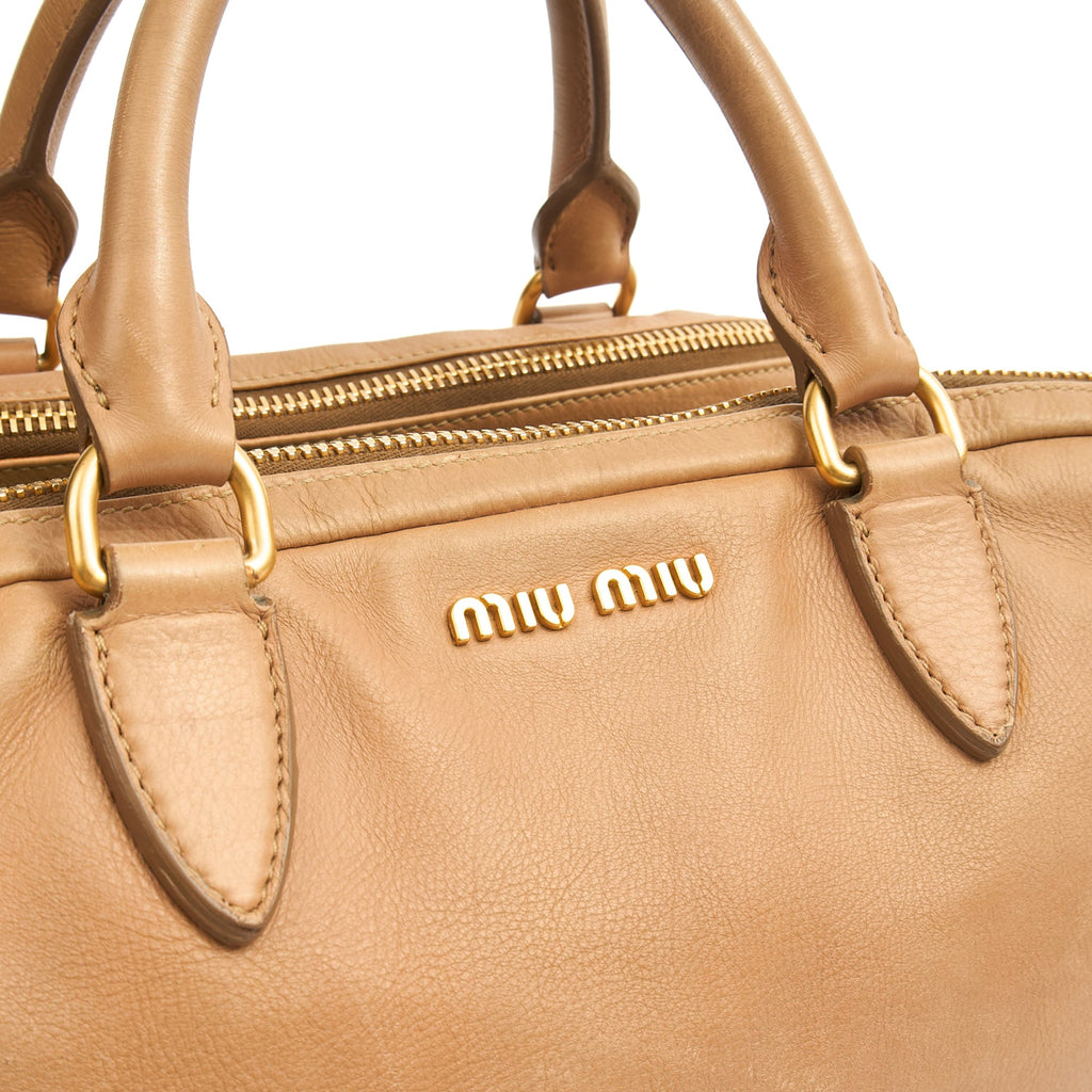 Miu Miu Tote in Neutral, Leather