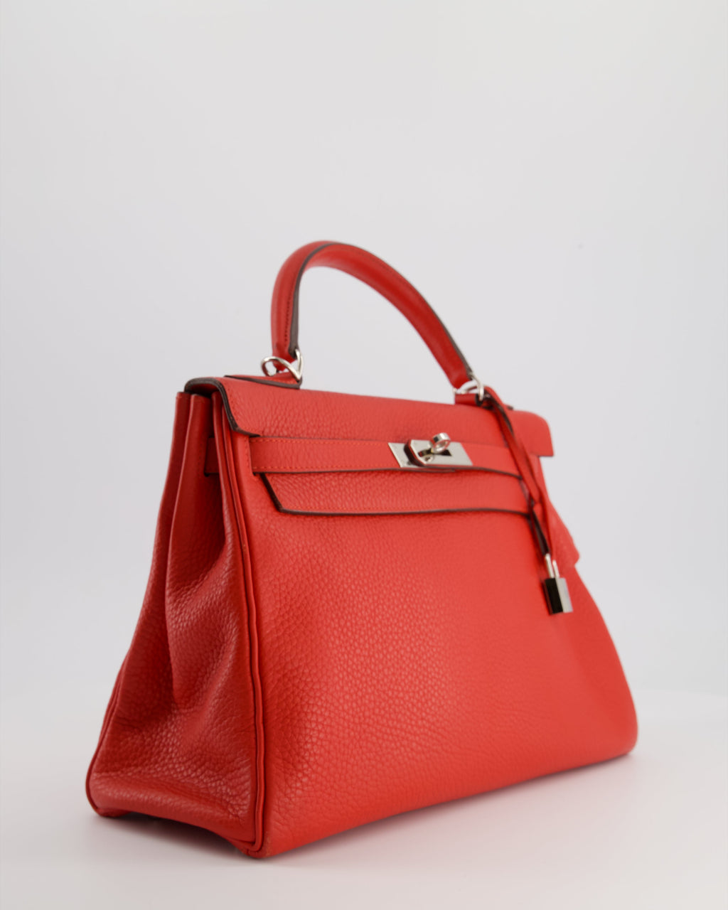 Hermès Kelly 32 Retourne Bag in Geranium Togo Leather and Palladium Hardware