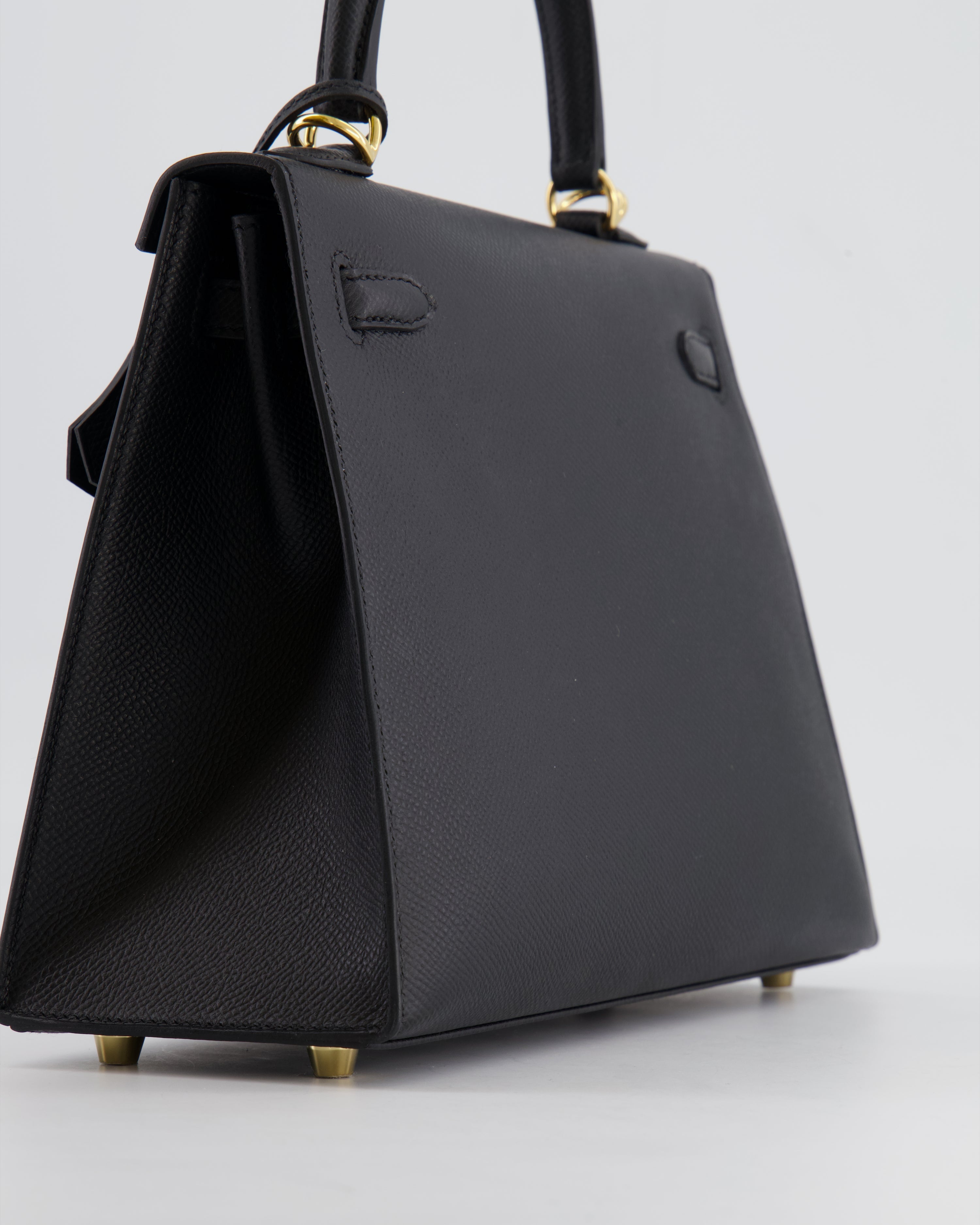 *HOLY GRAIL* Hermès Kelly 25 Sellier Bag in Noir Epsom Leather with Gold Hardware