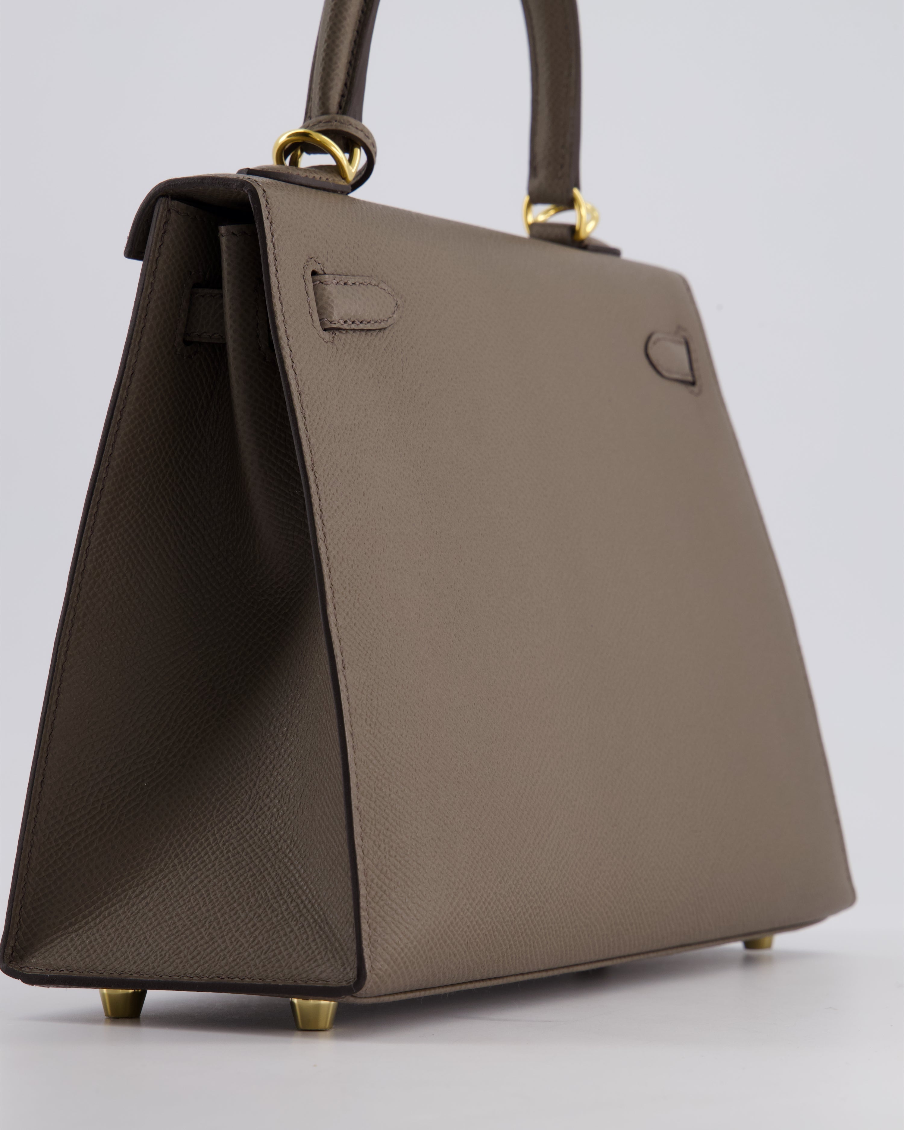 *RARE* Hermès Kelly 25 Sellier Bag in Gris Etain Epsom Leather with Gold Hardware