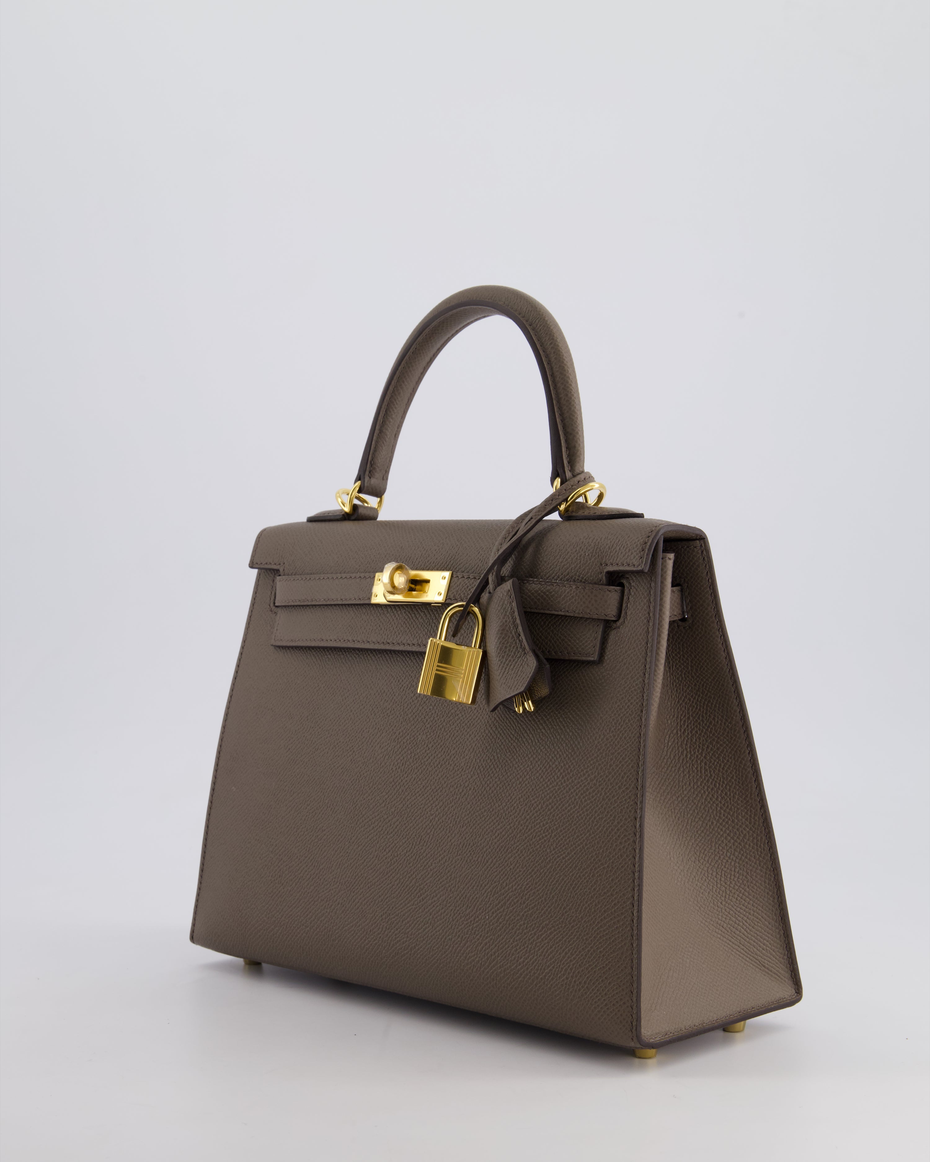 *RARE* Hermès Kelly 25 Sellier Bag in Gris Etain Epsom Leather with Gold Hardware