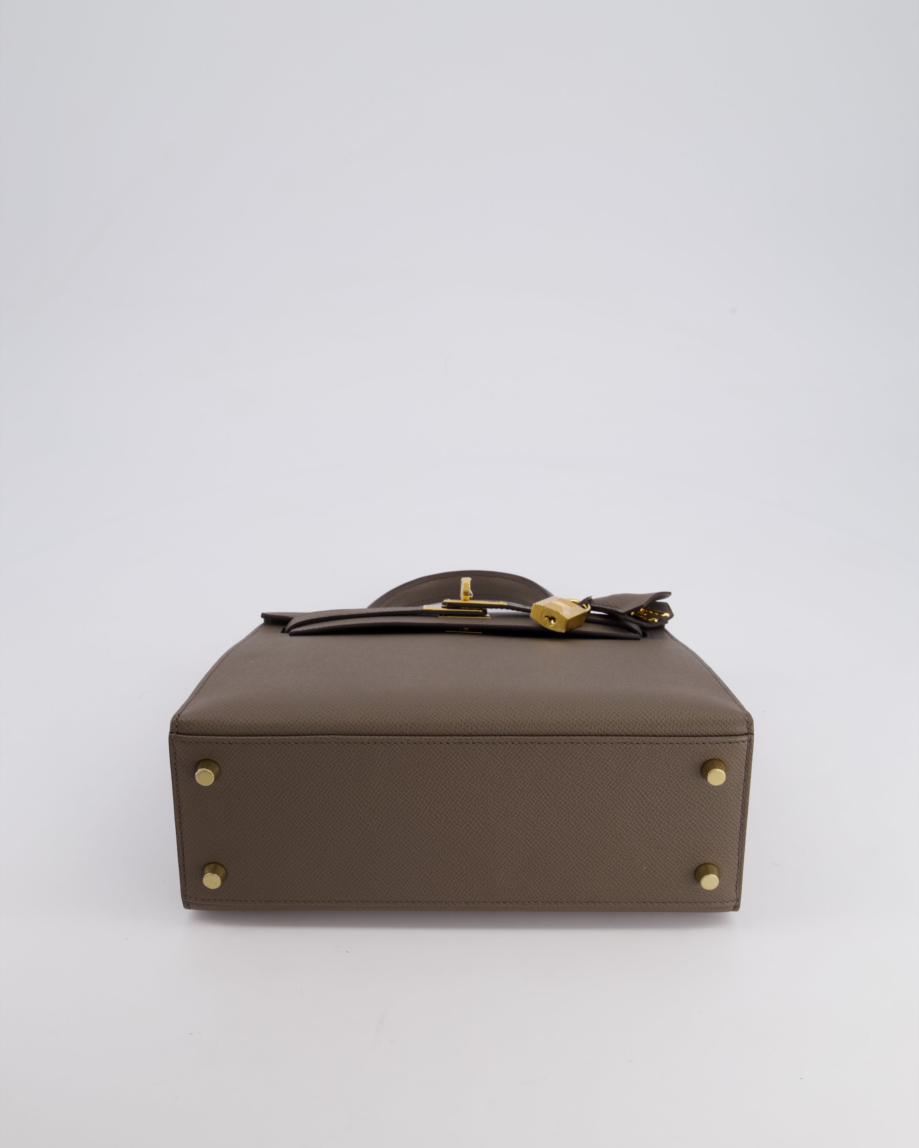 *RARE* Hermès Kelly 25 Sellier Bag in Gris Etain Epsom Leather with Gold Hardware