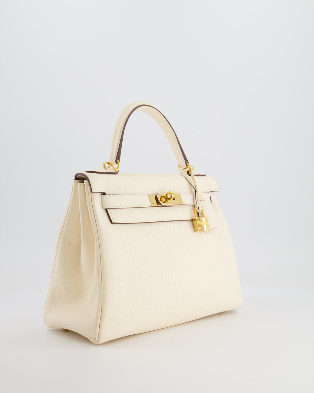 Hermès Kelly 28 Retourne Bag in Nata Clemence Leather with Gold Hardware