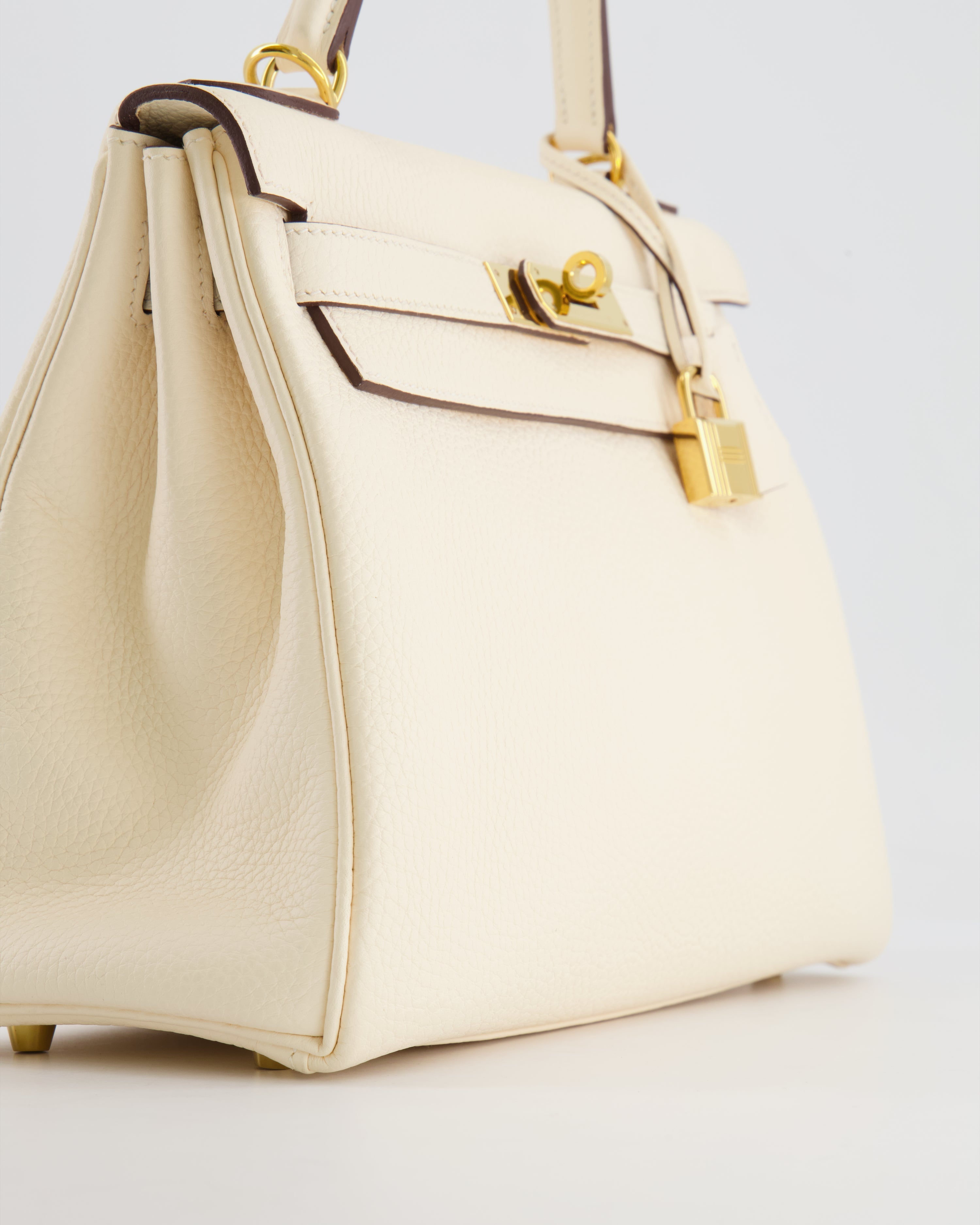 Hermès Kelly 28 Retourne Bag in Nata Clemence Leather with Gold Hardware