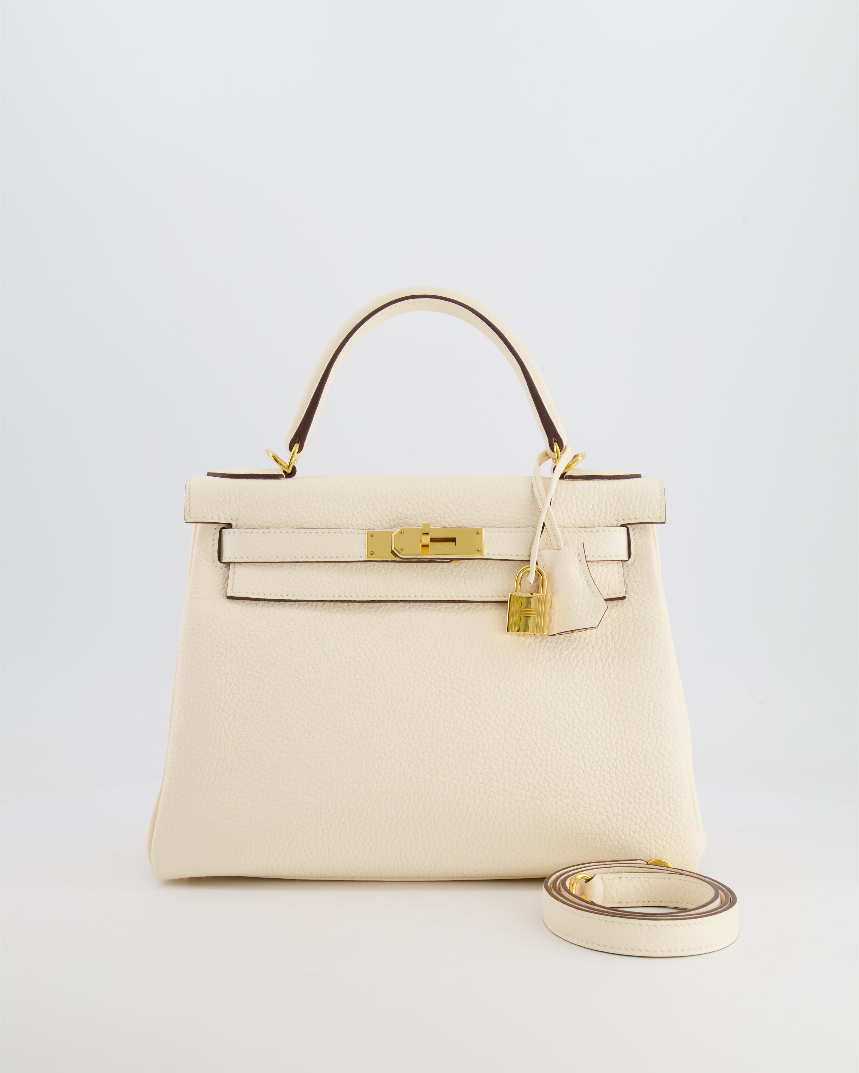Hermès Kelly 28 Retourne Bag in Nata Clemence Leather with Gold Hardware