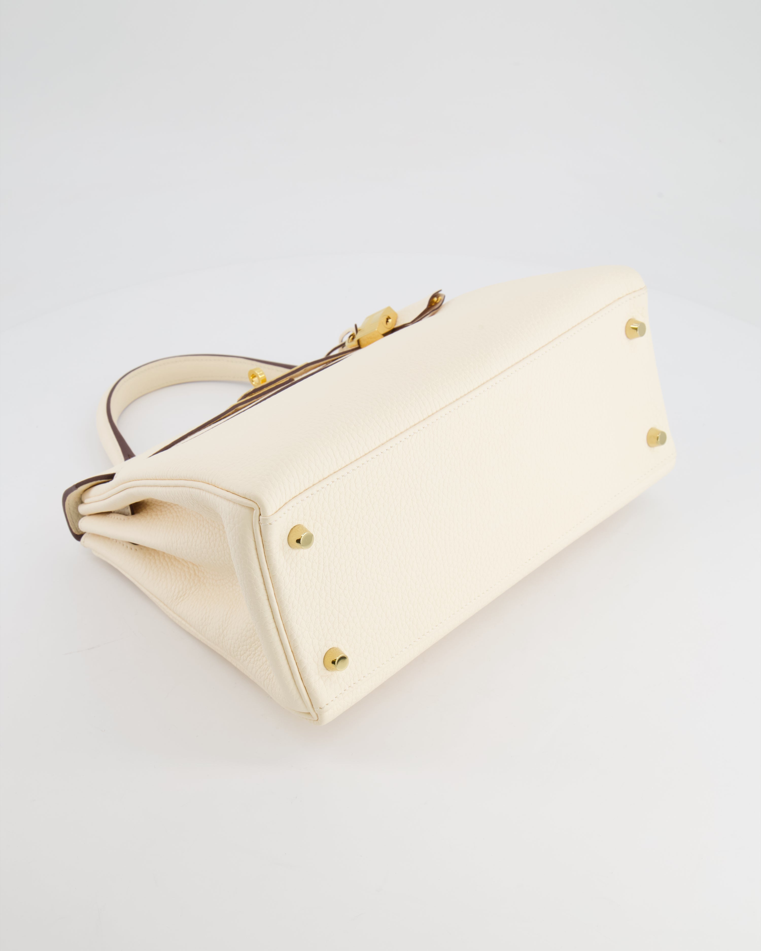 Hermès Kelly 28 Retourne Bag in Nata Clemence Leather with Gold Hardware