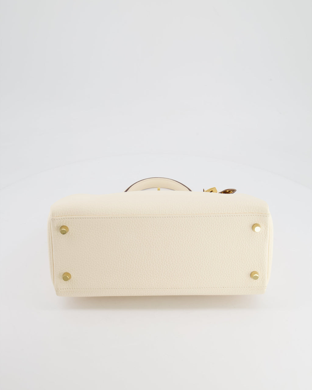 Hermès Kelly 28 Retourne Bag in Nata Clemence Leather with Gold Hardware