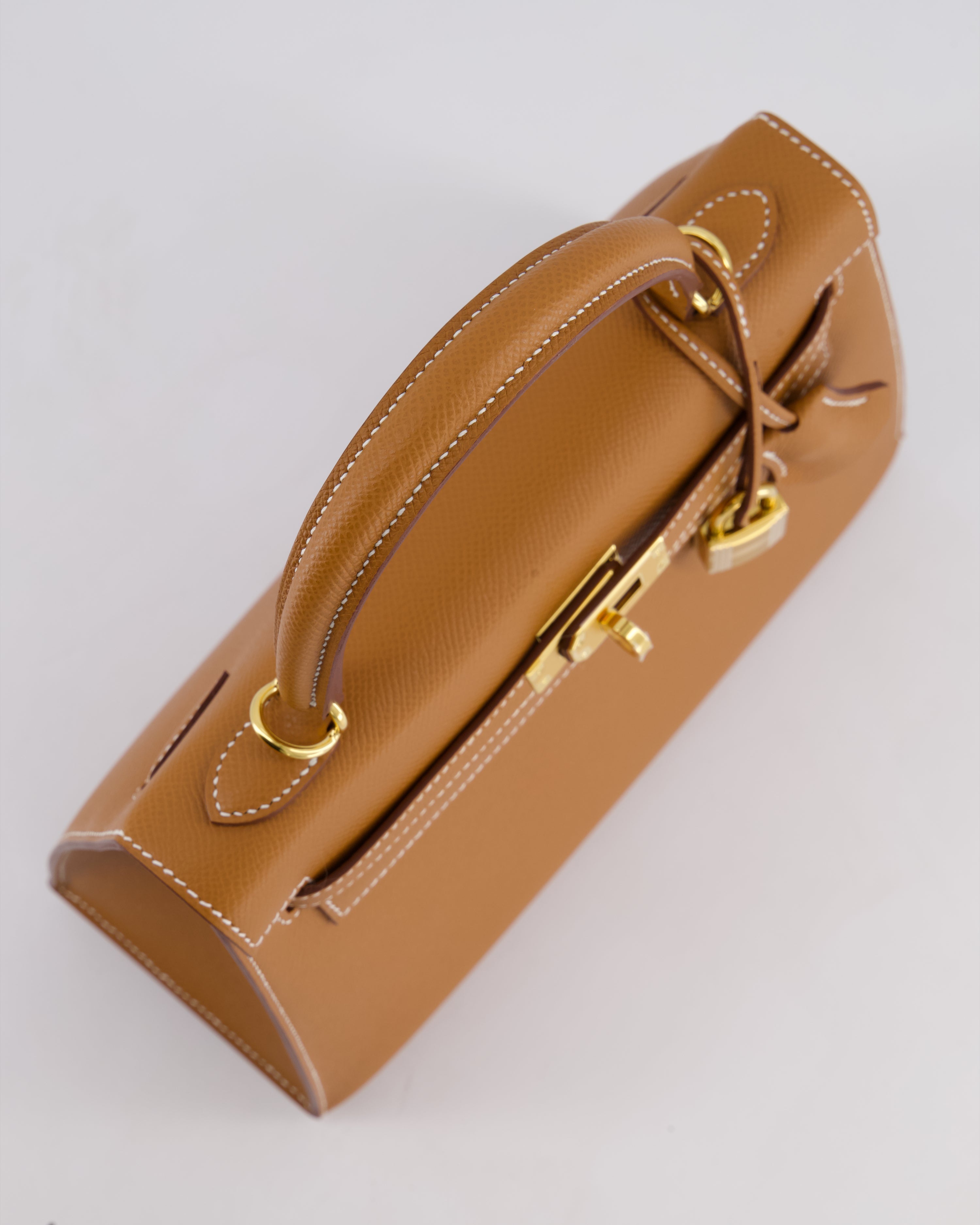 *HOLY GRAIL* Hermès Kelly 25 Sellier Bag in Gold Epsom Leather with Gold Hardware