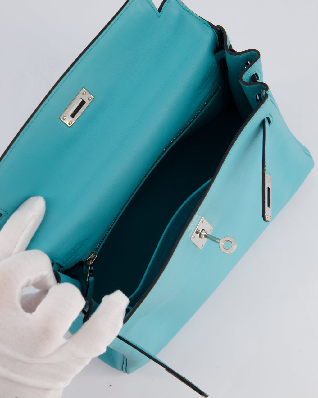 Hermès Kelly 25 Retourne Bag in Bleu Atoll Swift Leather with Palladium Hardware