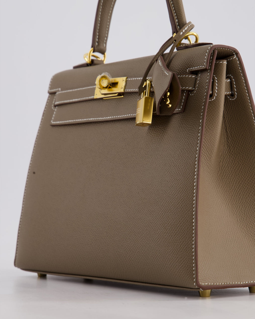 Hermès Kelly 25 Sellier Bag in Etoupe Epsom Leather and Gold Hardware
