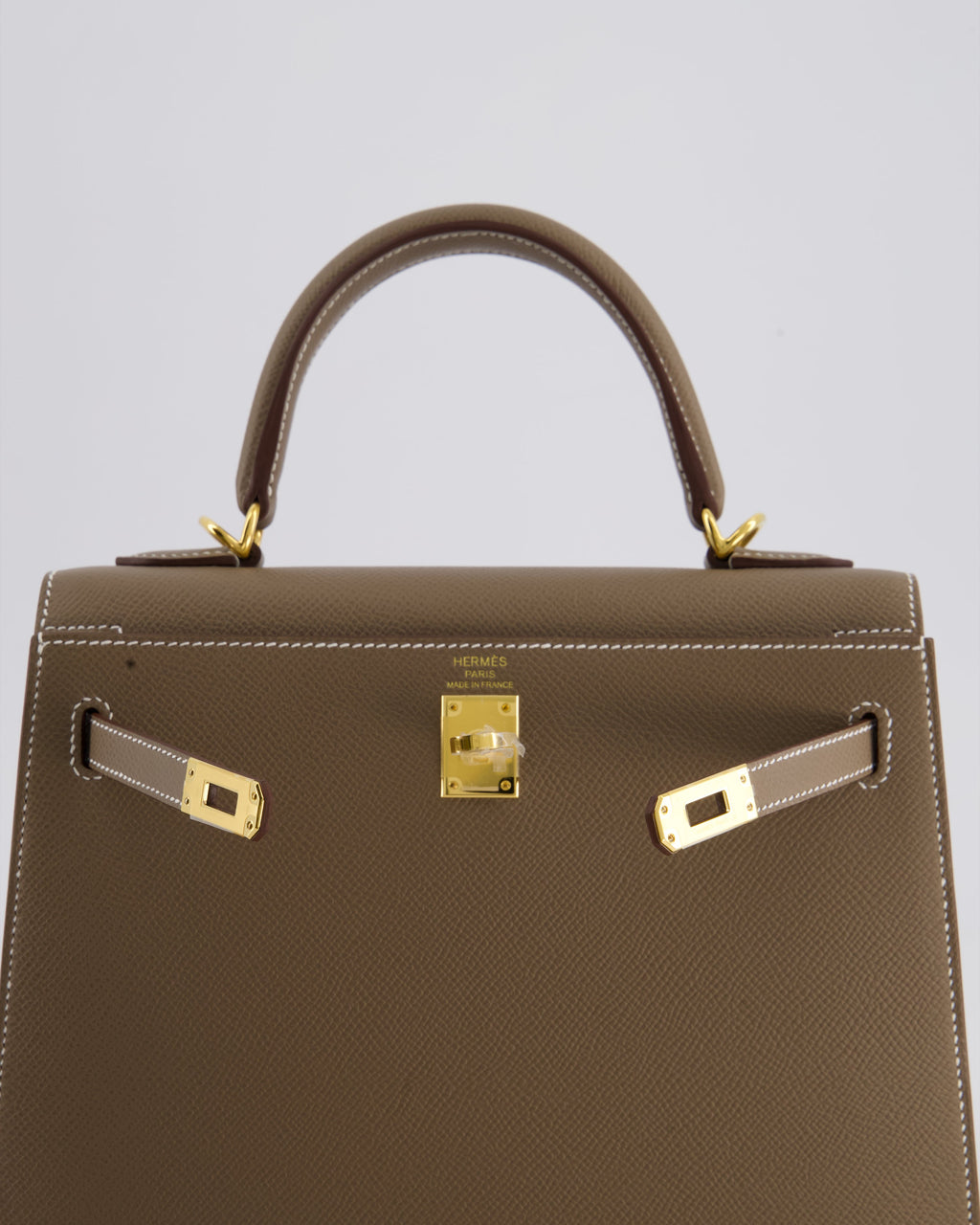 Hermès Kelly 25 Sellier Bag in Etoupe Epsom Leather and Gold Hardware