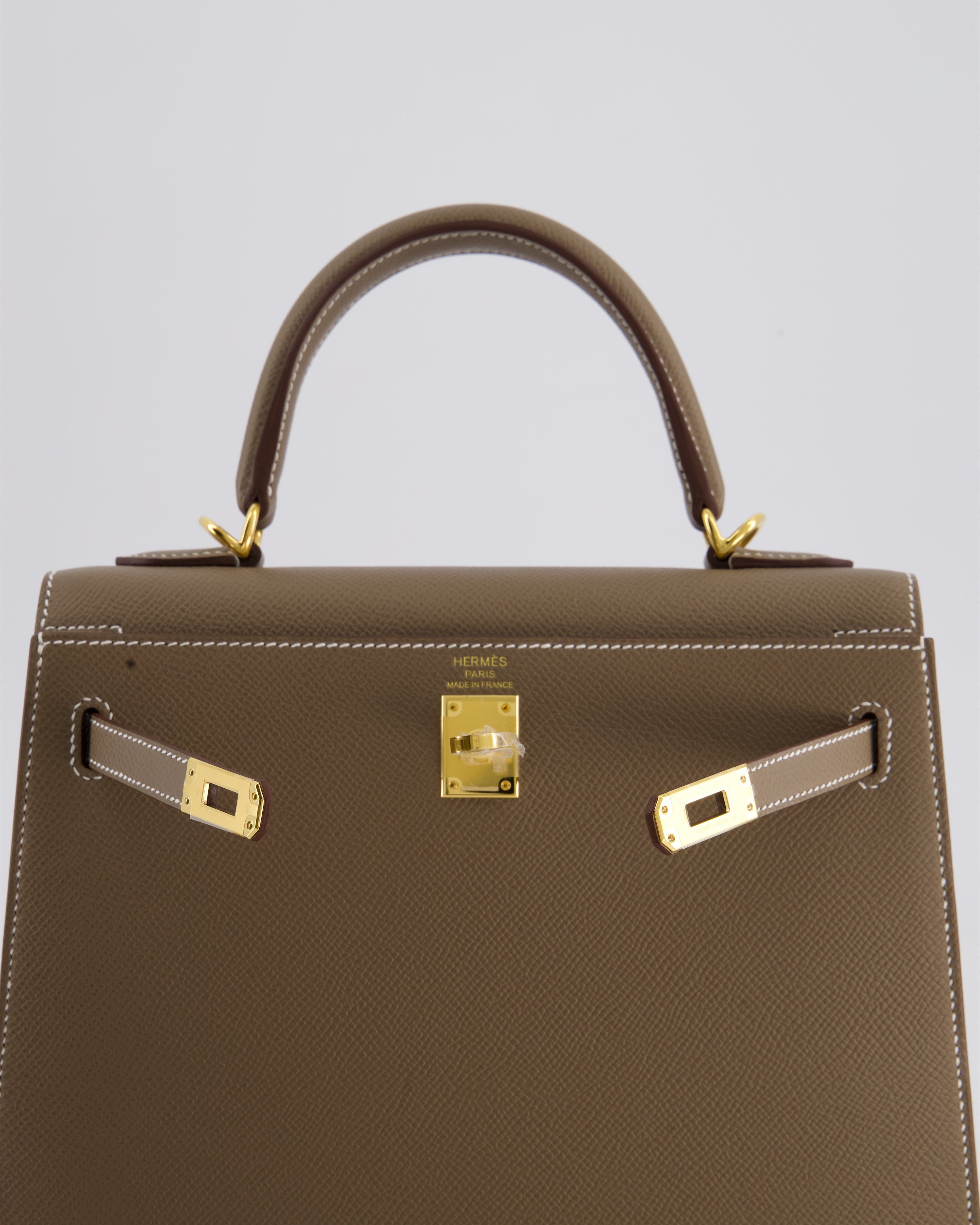 Hermès Kelly 25 Sellier Bag in Etoupe Epsom Leather and Gold Hardware