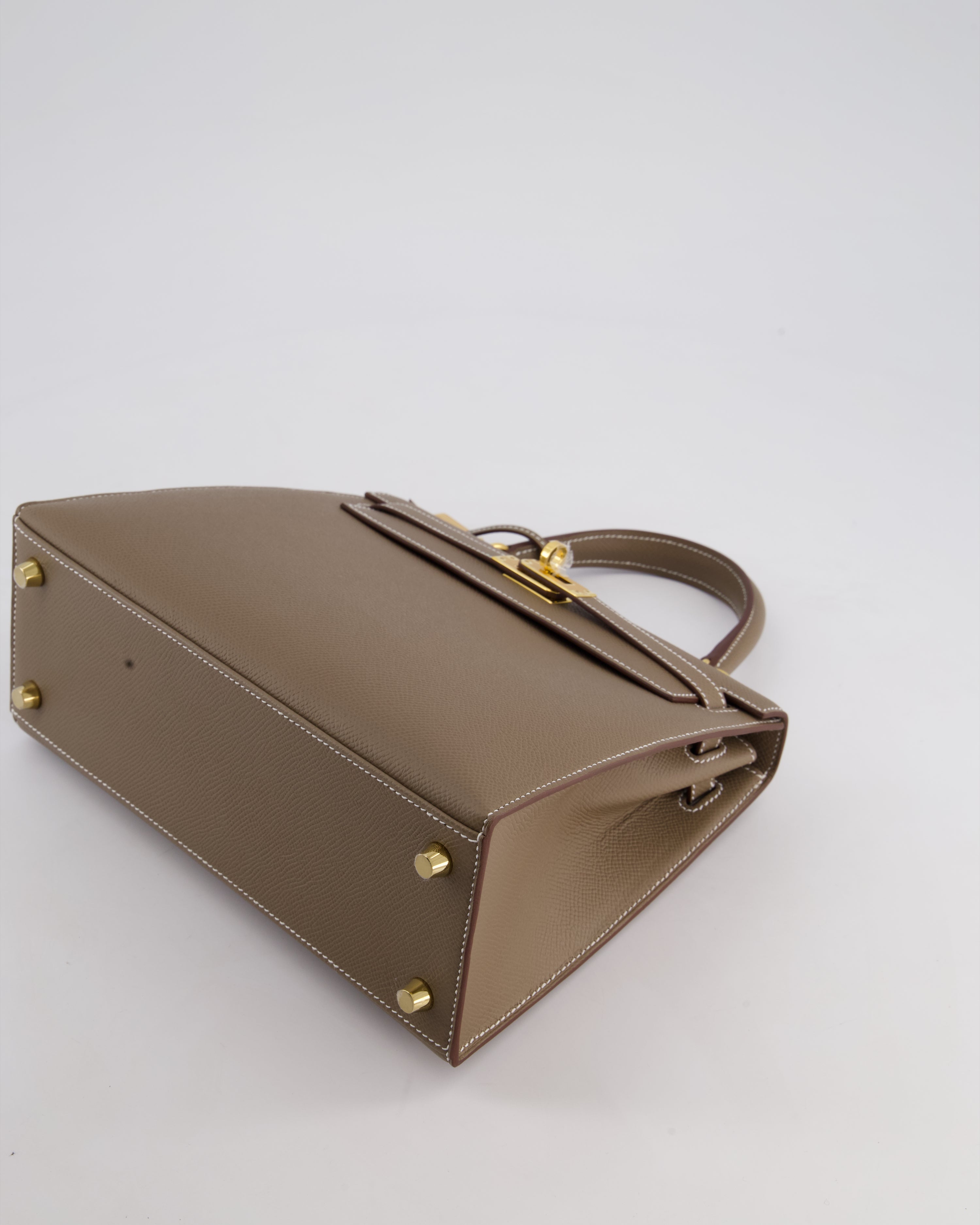 Hermès Kelly 25 Sellier Bag in Etoupe Epsom Leather and Gold Hardware
