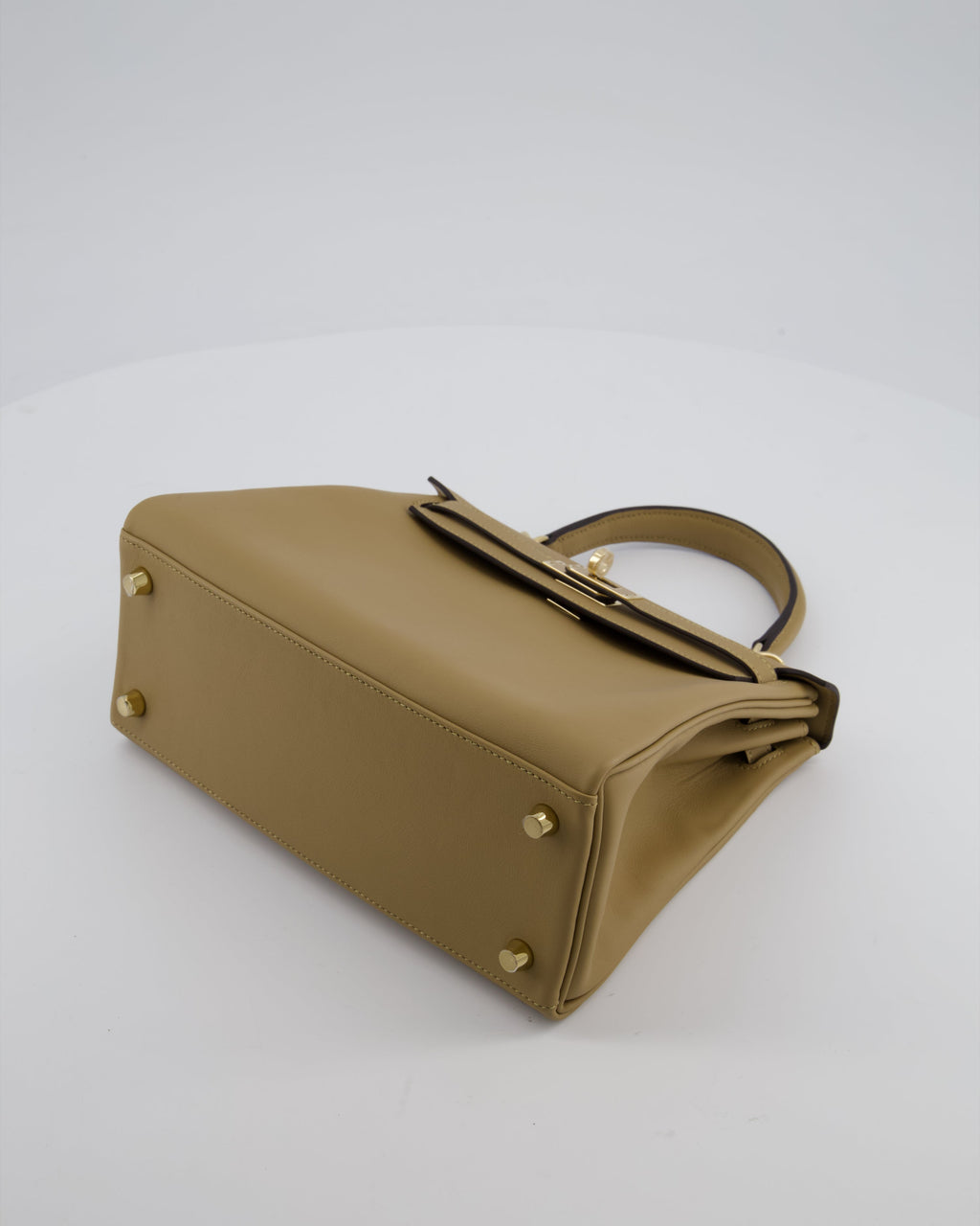Hermès Kelly 25 Retourne Bag in Poussiere Swift Leather with Permabrass Hardware