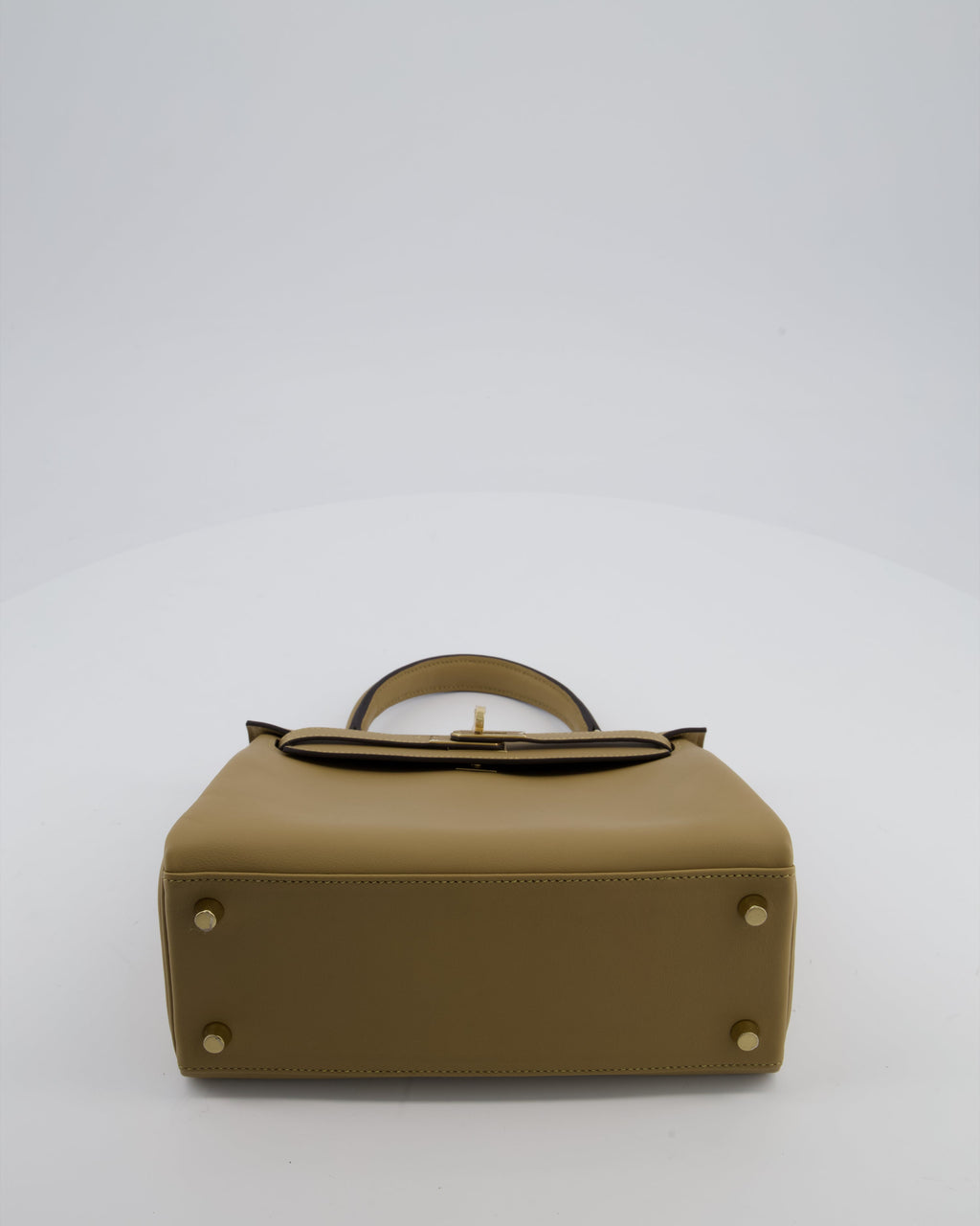 Hermès Kelly 25 Retourne Bag in Poussiere Swift Leather with Permabrass Hardware