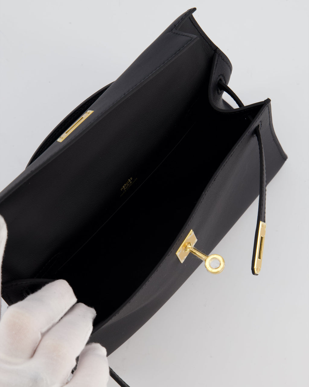 *SUPER RARE* Hermès Mini Kelly Pochette Bag in Noir Swift Leather with Gold Hardware
