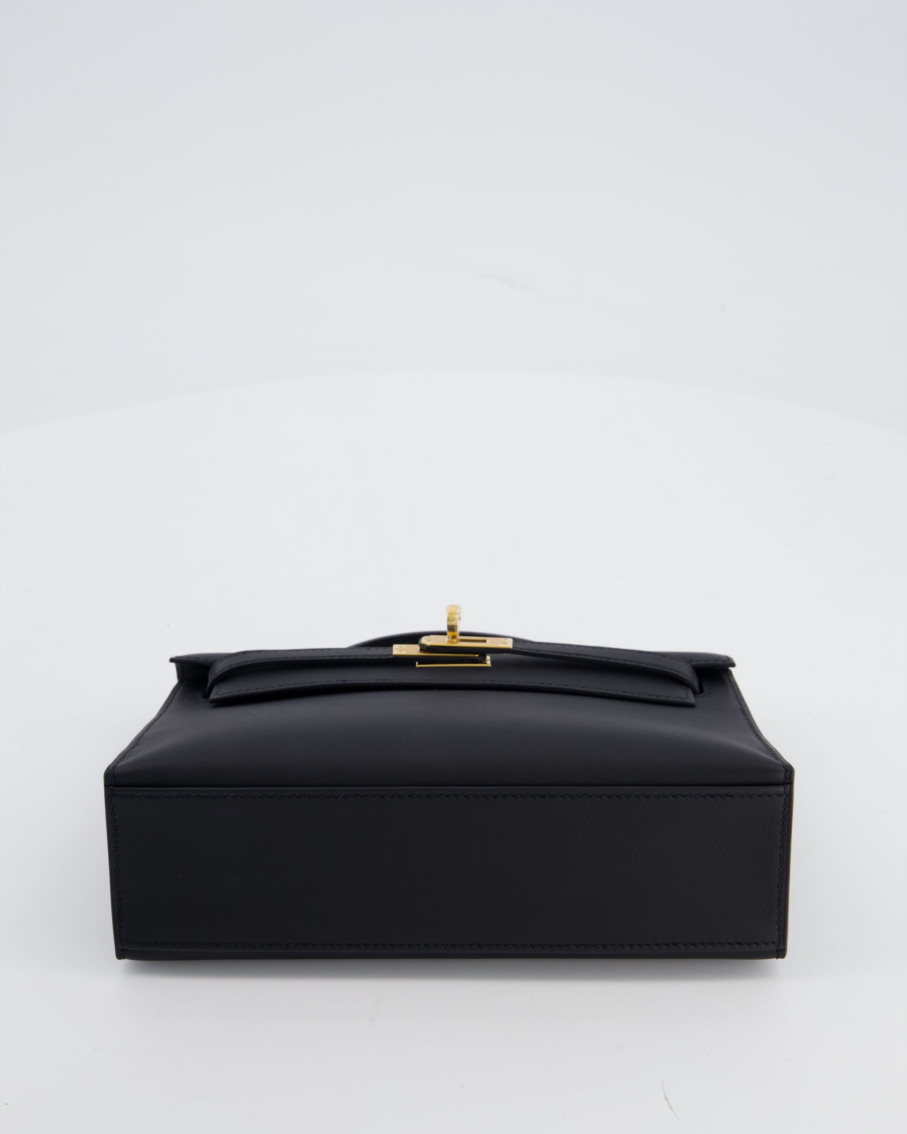 *SUPER RARE* Hermès Mini Kelly Pochette Bag in Noir Swift Leather with Gold Hardware